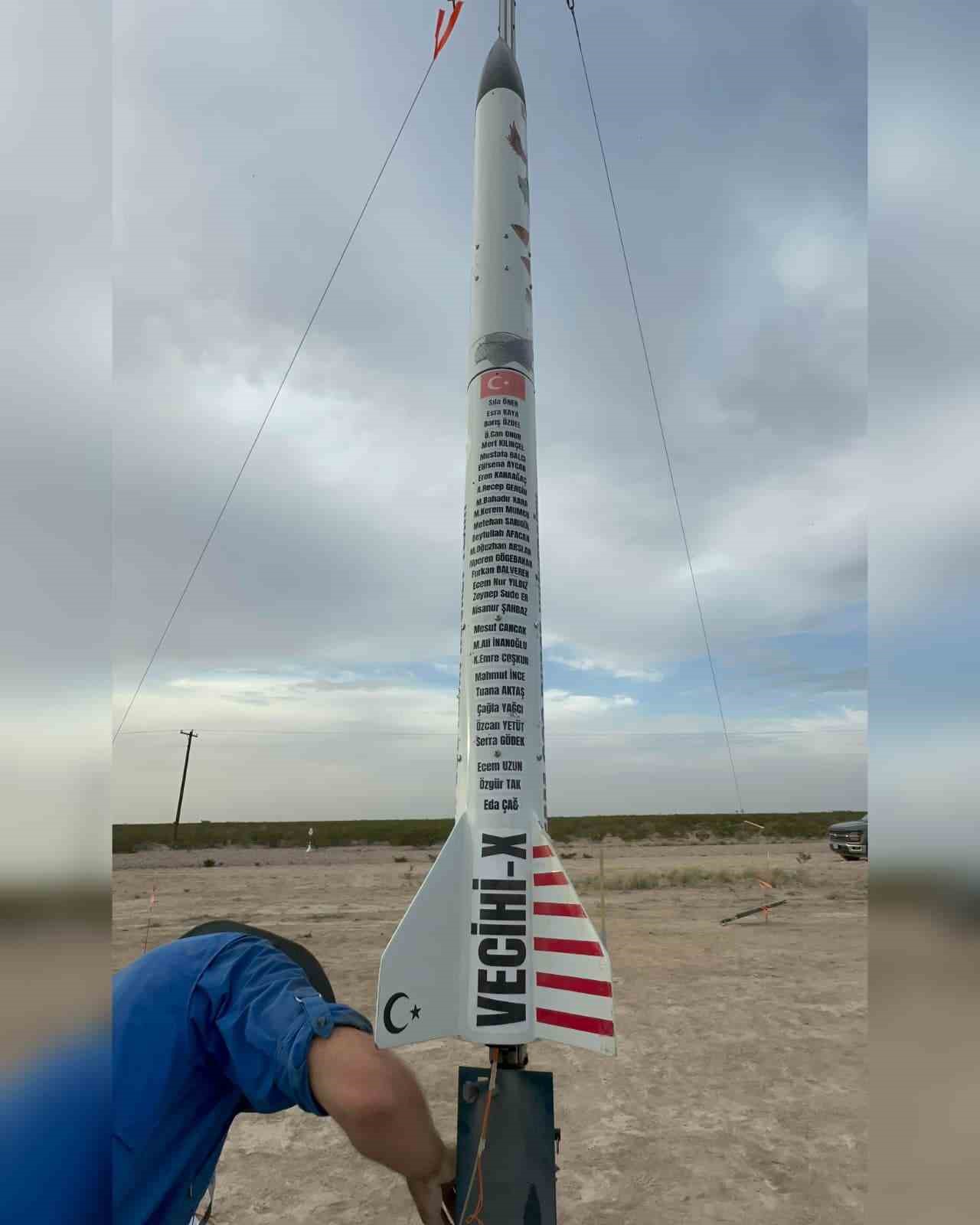 Kapsül Azak Rocket Team ABD’de dünya birincisi oldu