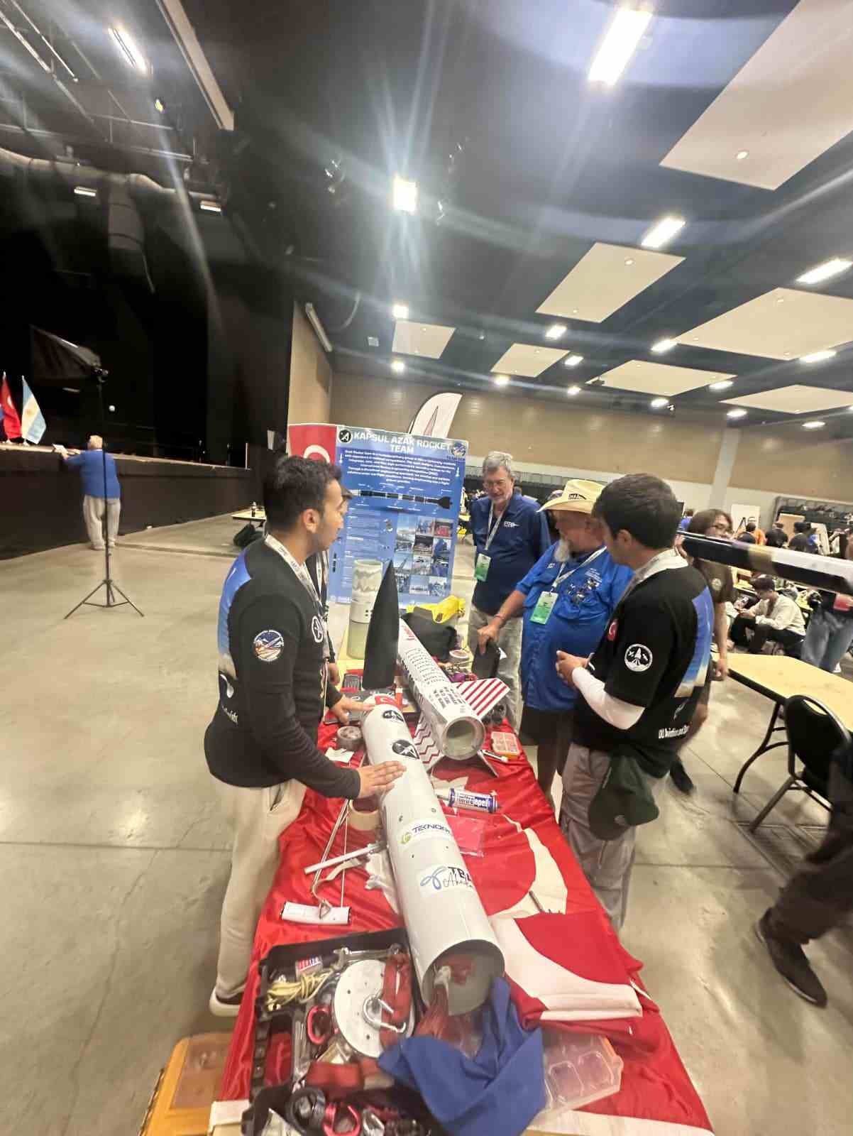 Kapsül Azak Rocket Team ABD’de dünya birincisi oldu