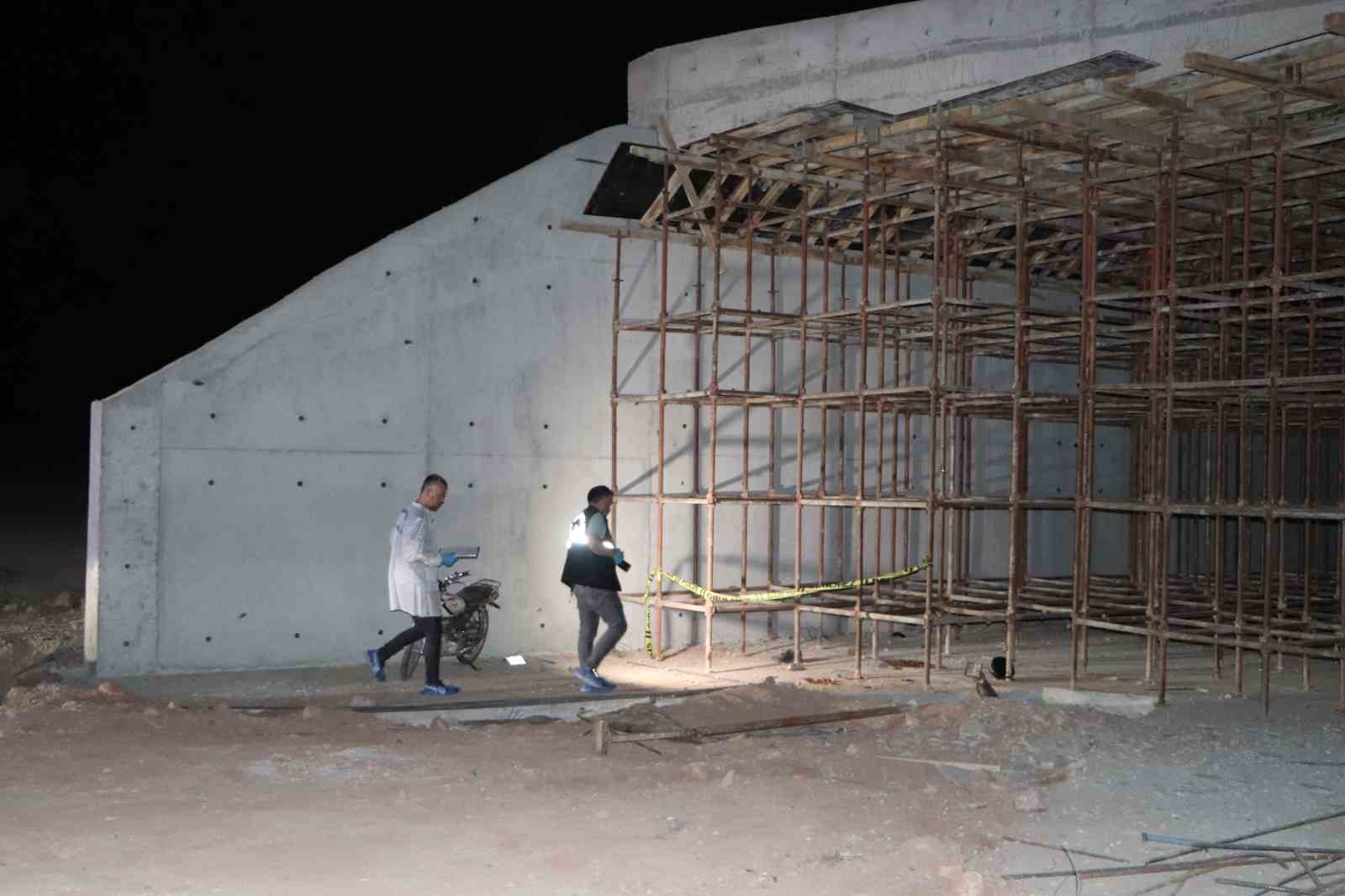 Köprü inşaatının iskele demirlerine çarpan motosikletli ağır yaralandı