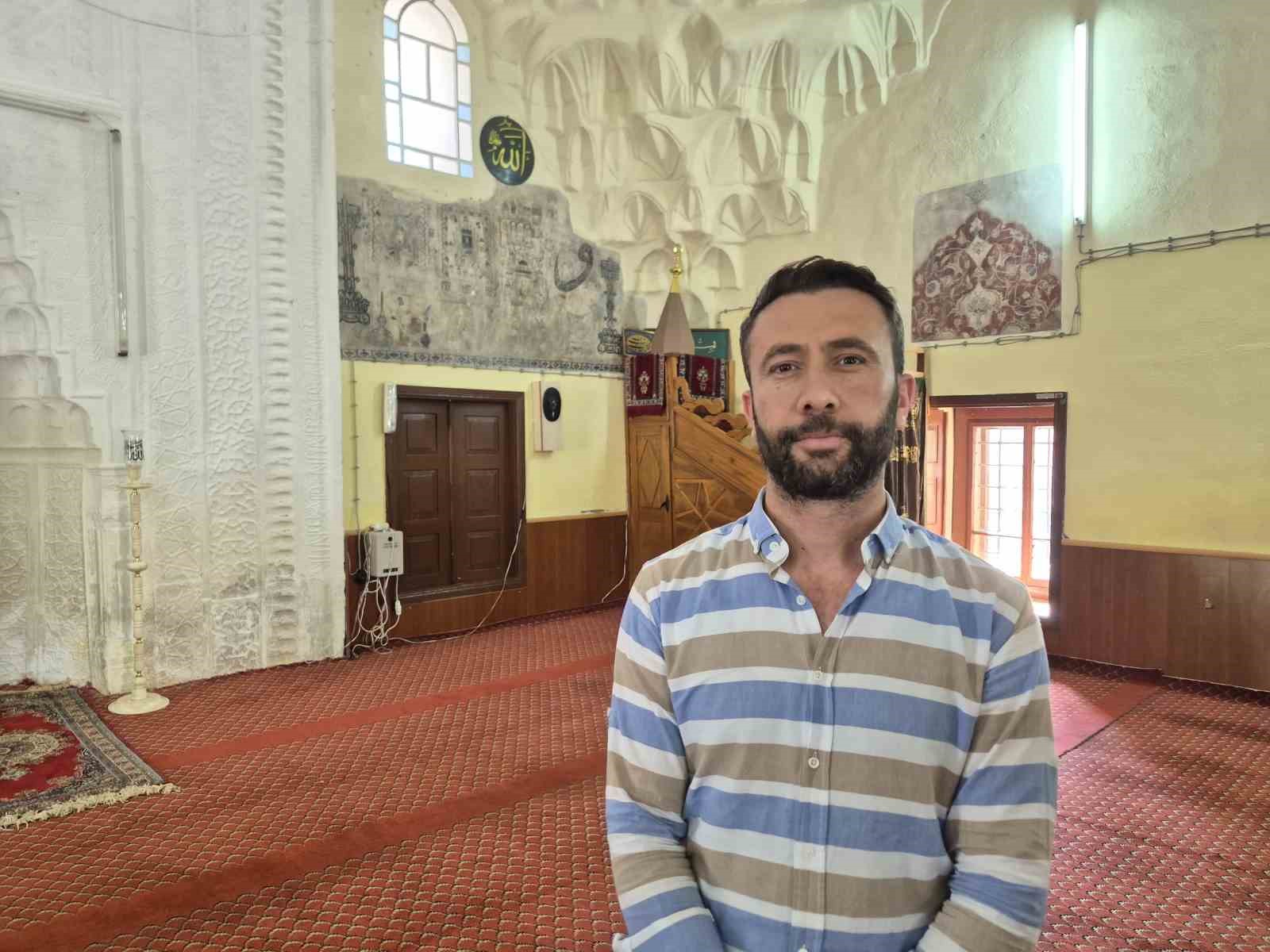 Anadolu topraklarının ilk Kabe minyatürü 752 yaşındaki bu camide