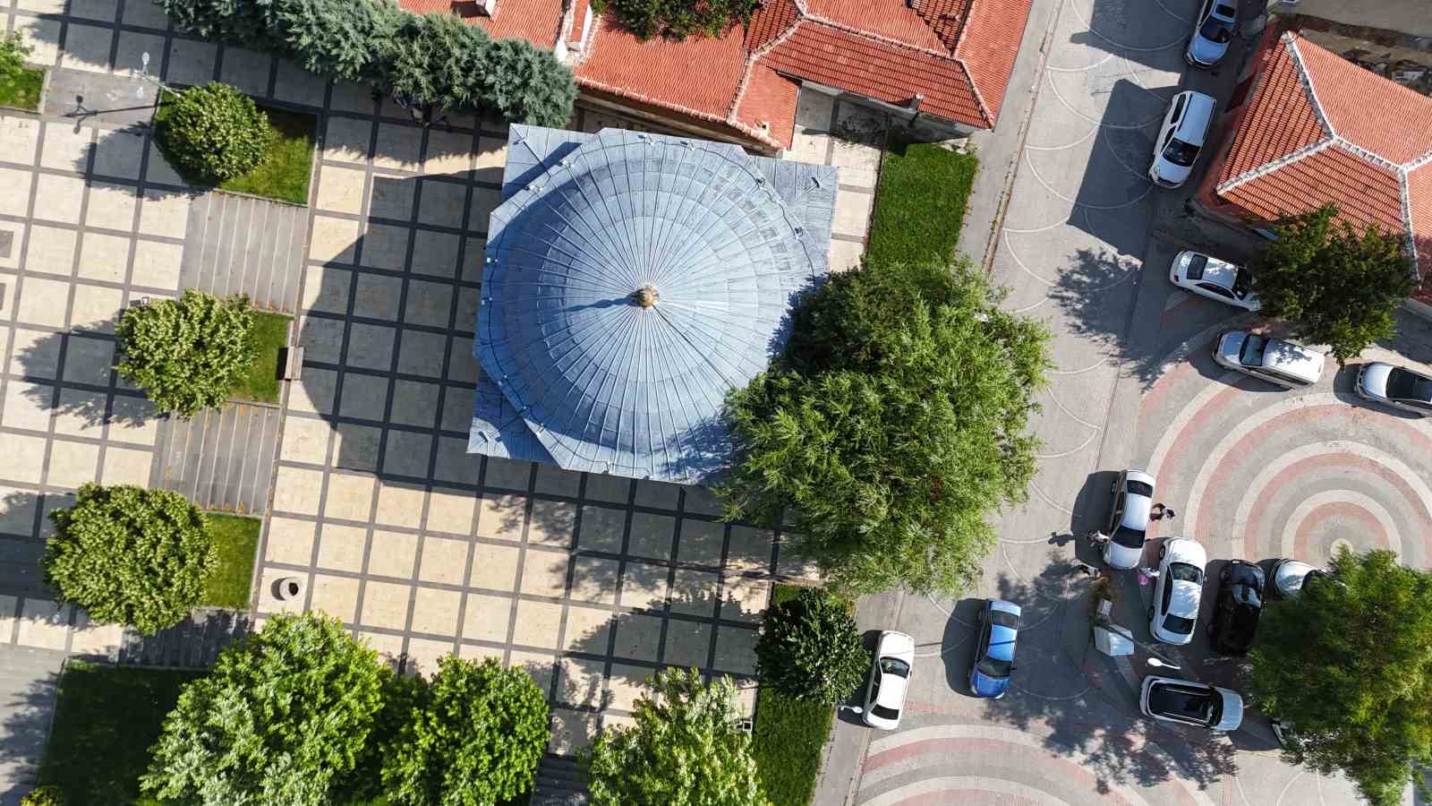 Anadolu topraklarının ilk Kabe minyatürü 752 yaşındaki bu camide