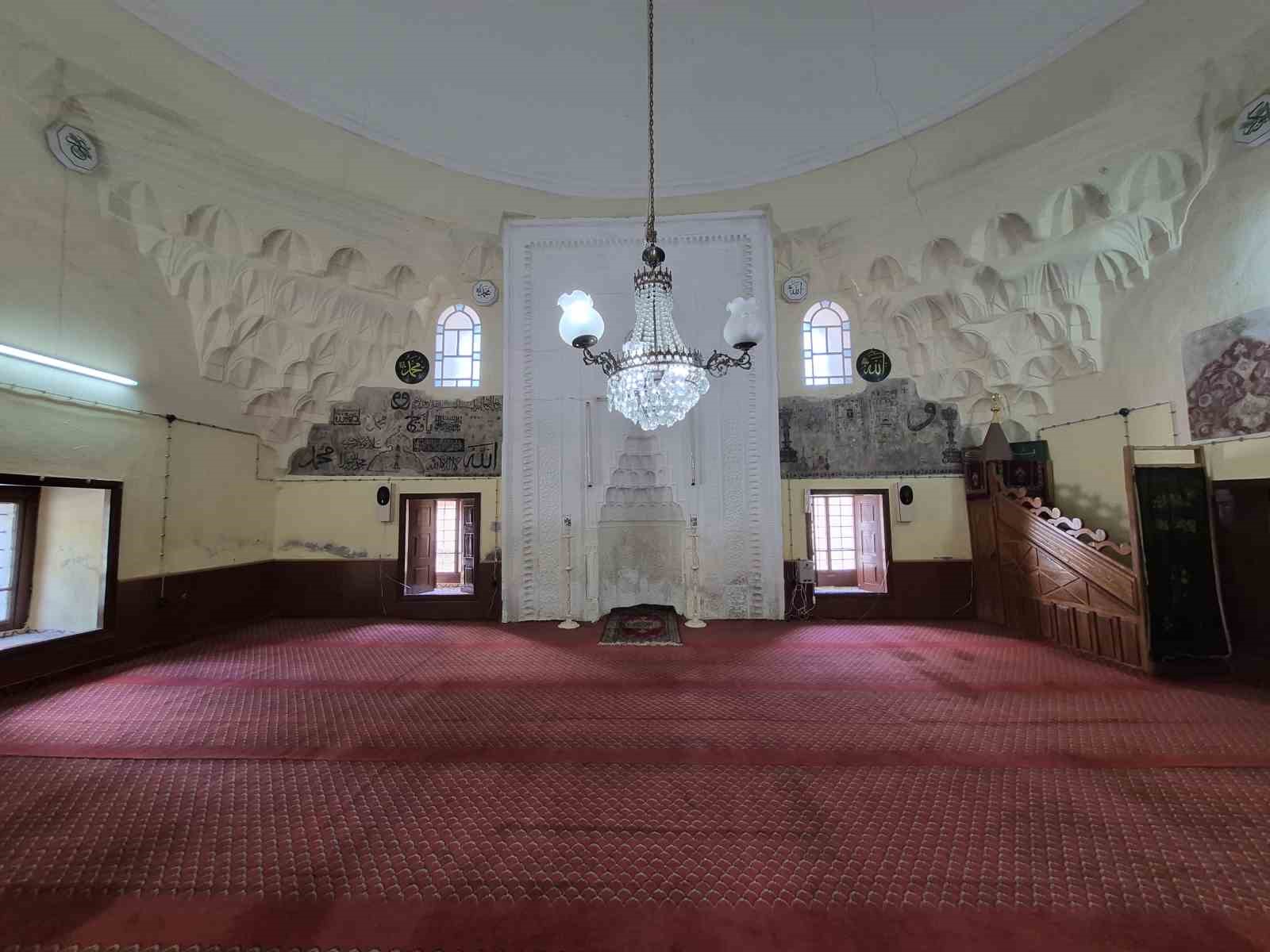 Anadolu topraklarının ilk Kabe minyatürü 752 yaşındaki bu camide