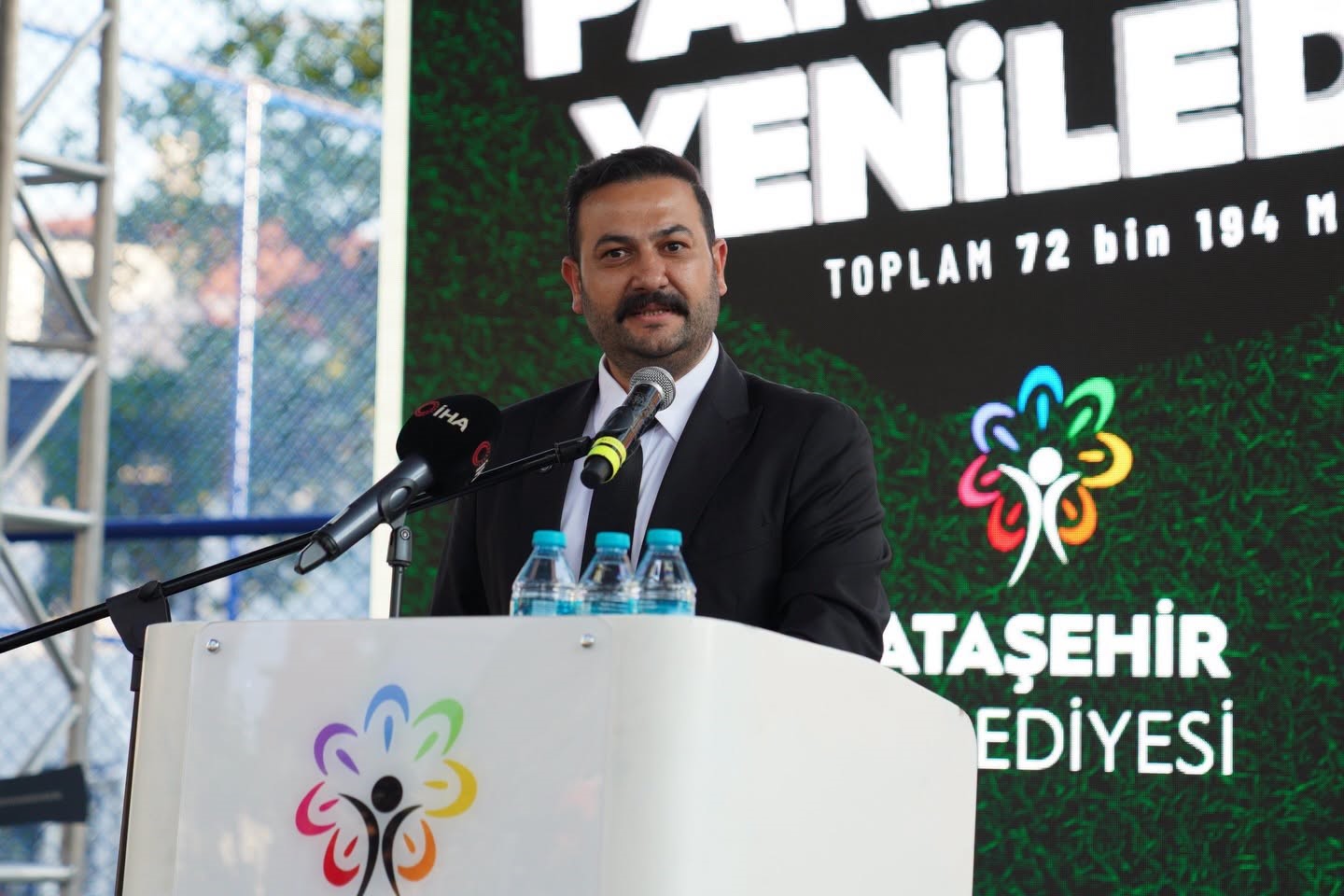 Ataşehir’de yenilenen 30 parkın açılışı yapıldı
