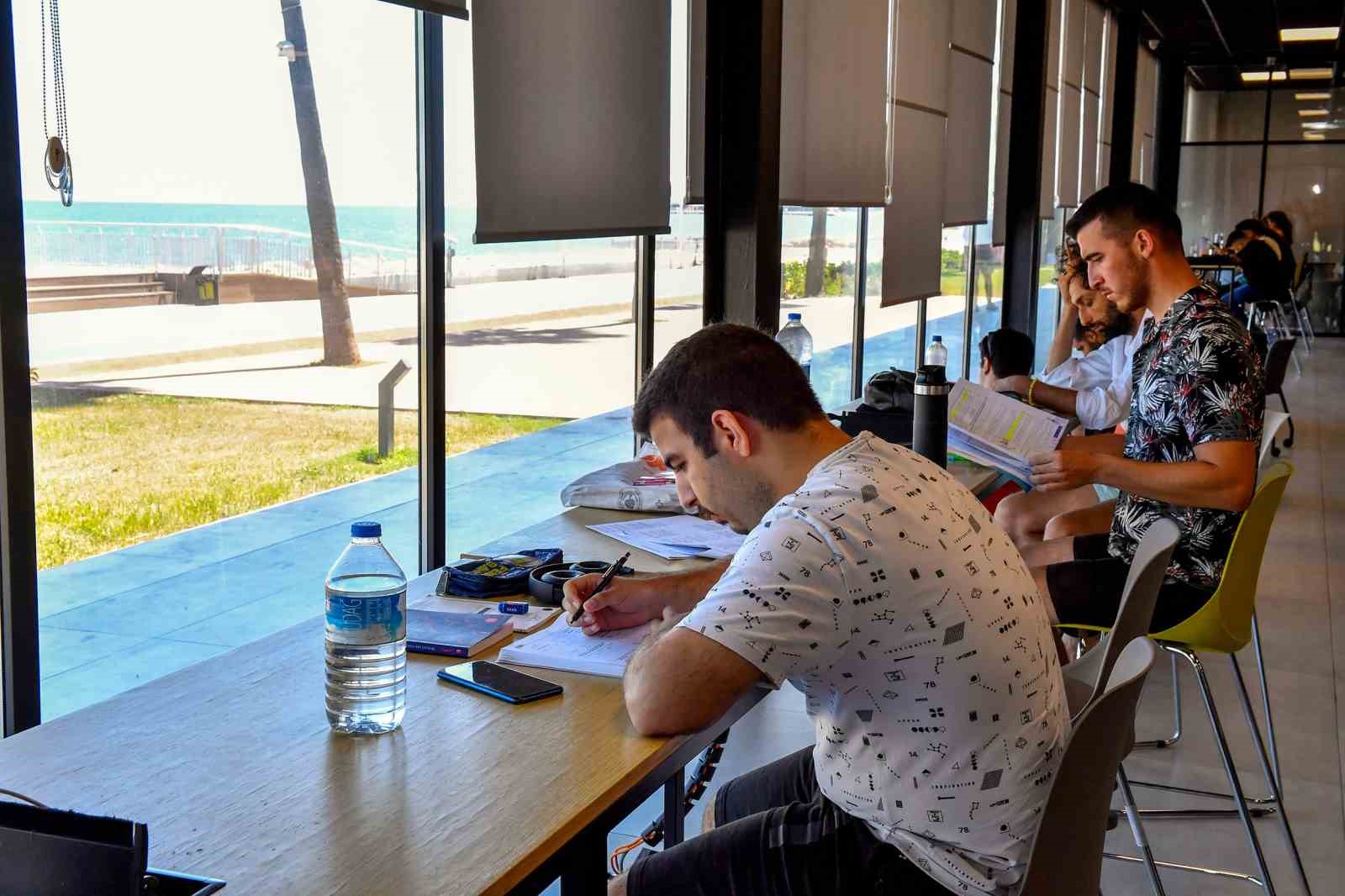 Mersin’de öğrenciler yaz tatilini dolu dolu geçirecek