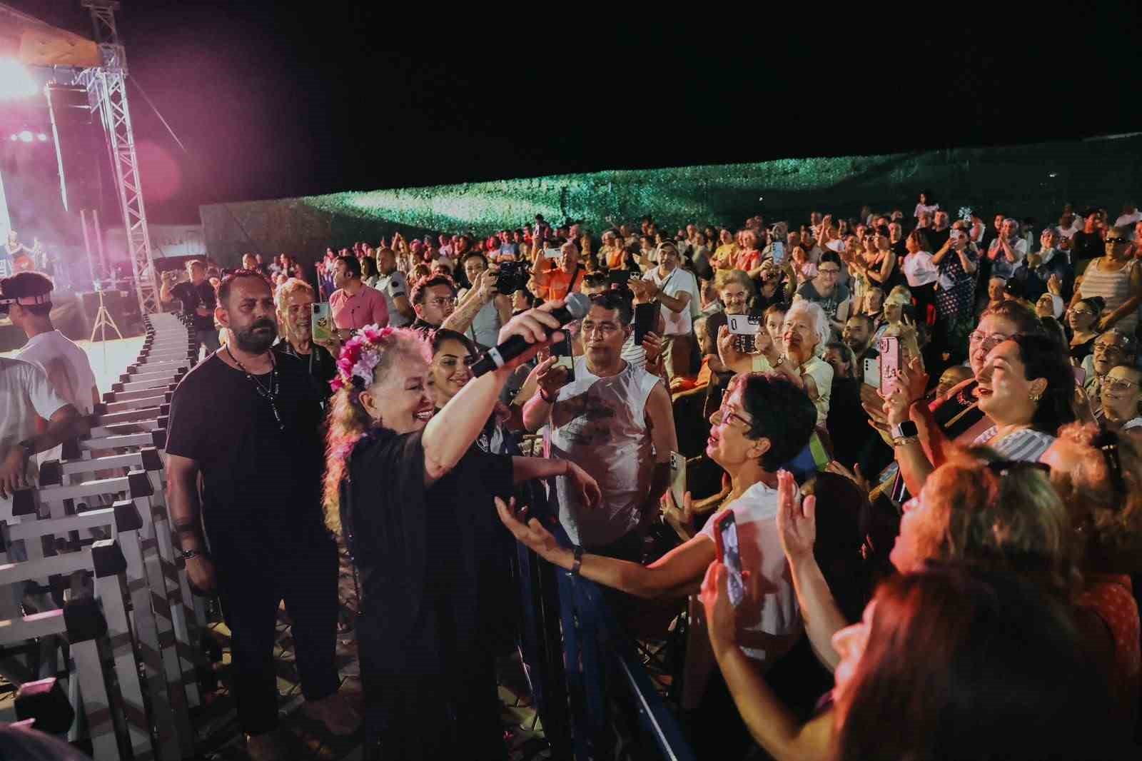 Didim’de Lavanta Festivali, Suzan Kardeş konseriyle başladı