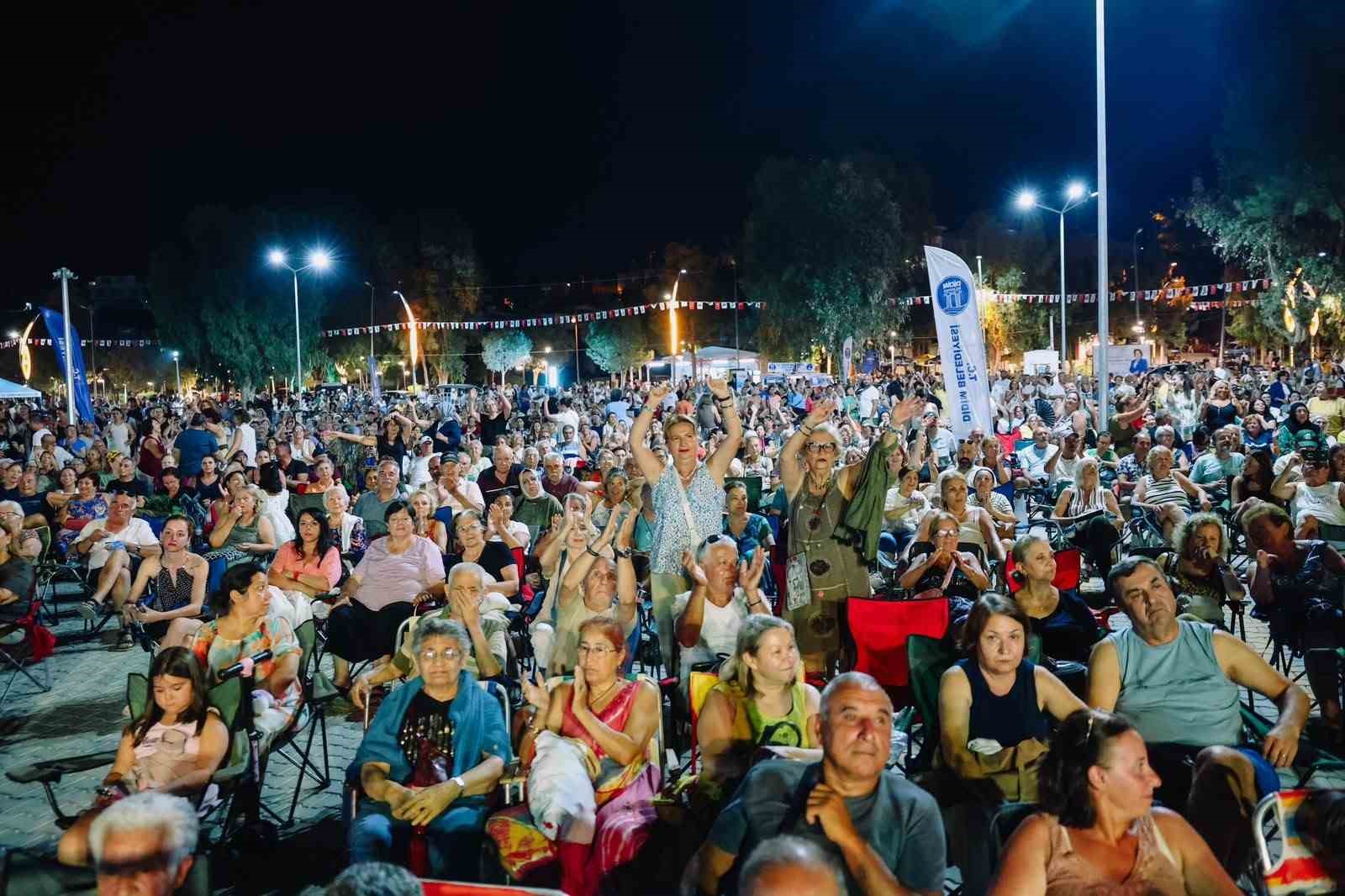 Didim’de Lavanta Festivali, Suzan Kardeş konseriyle başladı