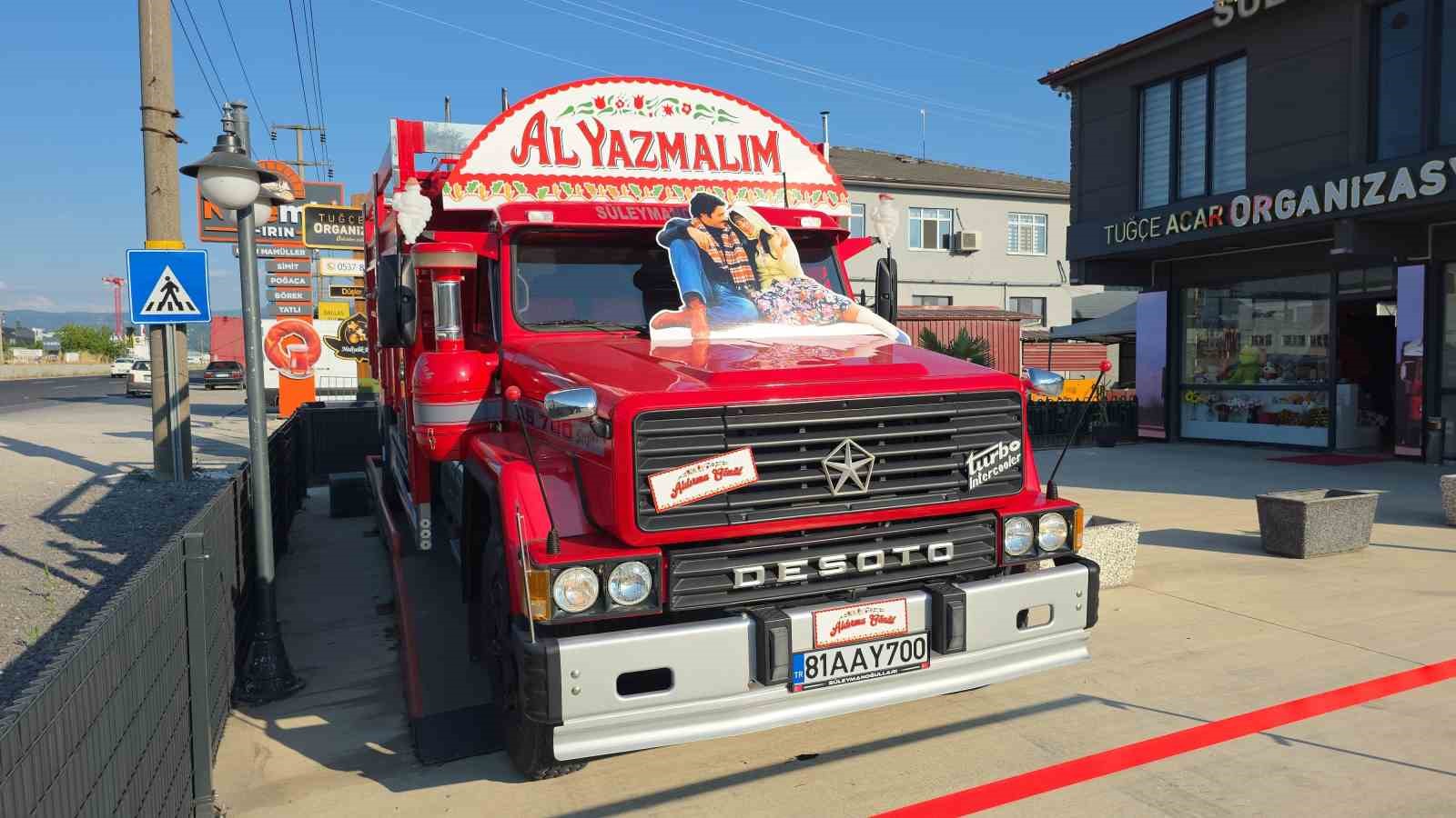 Dedesinin hatırasını "Al Yazmalım" kamyonuyla yaşatıyor