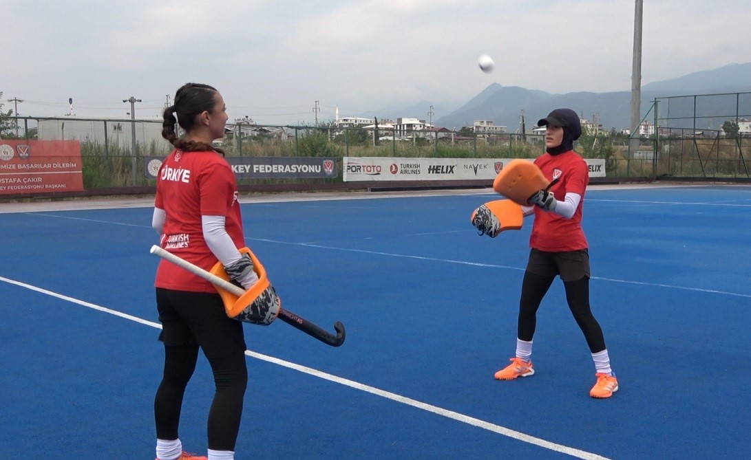 A Milli Kadın Hokey Takımı’nda hedef Avrupa şampiyonluğu
