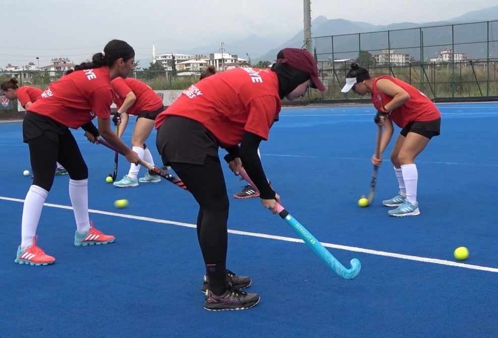 A Milli Kadın Hokey Takımı’nda hedef Avrupa şampiyonluğu