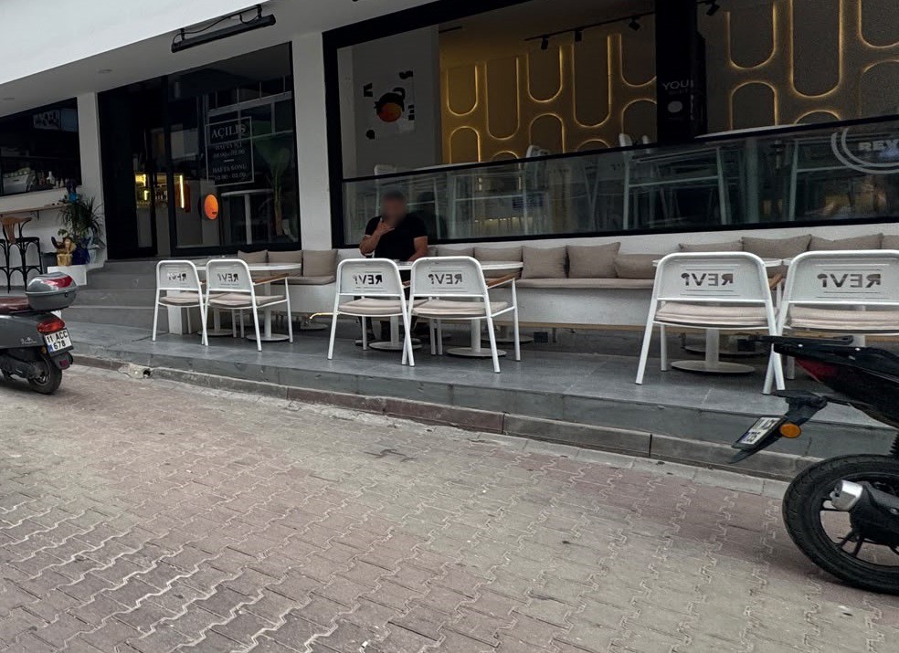 Esnaf sokağın kapatılmasını talep etti