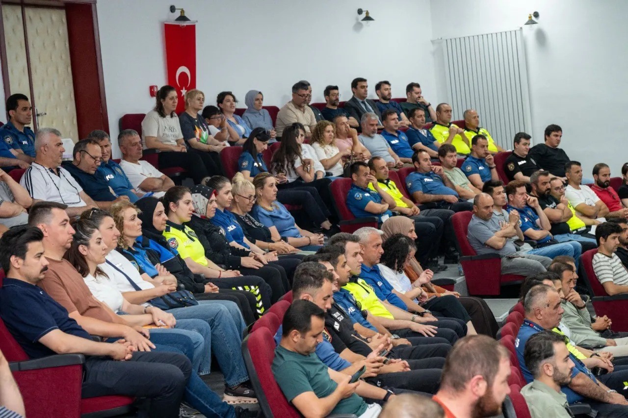 Polisten toplumsal farkındalık etkinliği