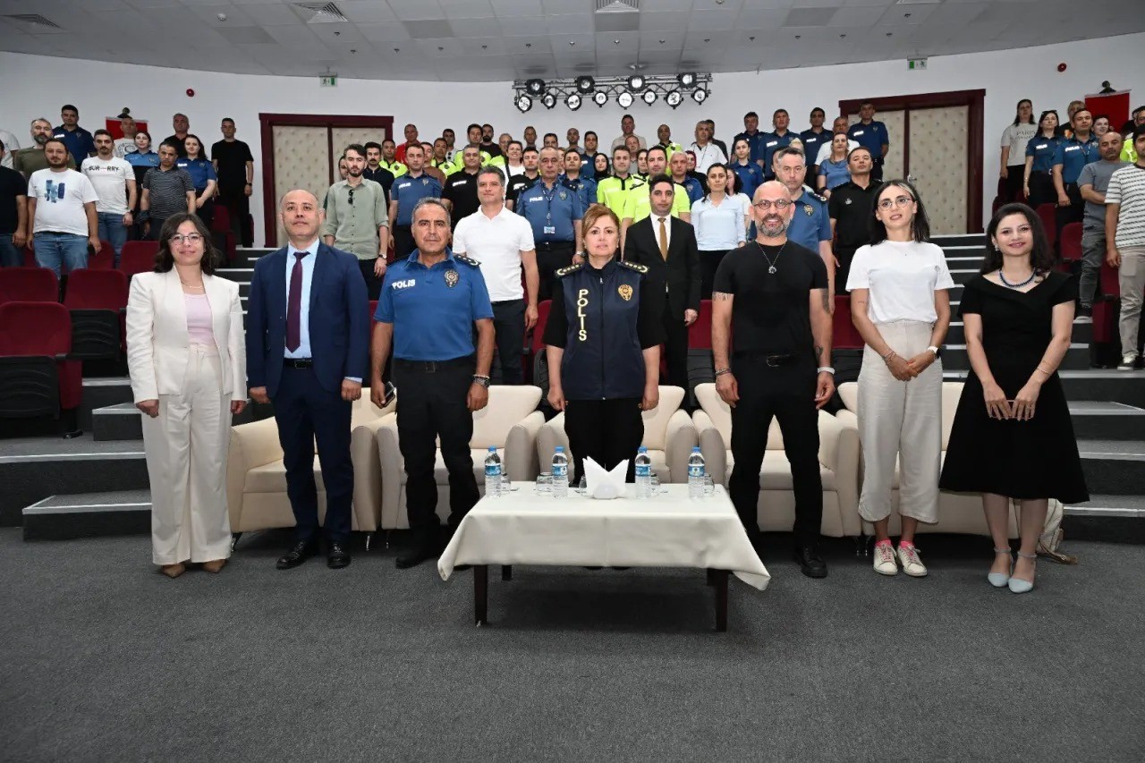 Polisten toplumsal farkındalık etkinliği