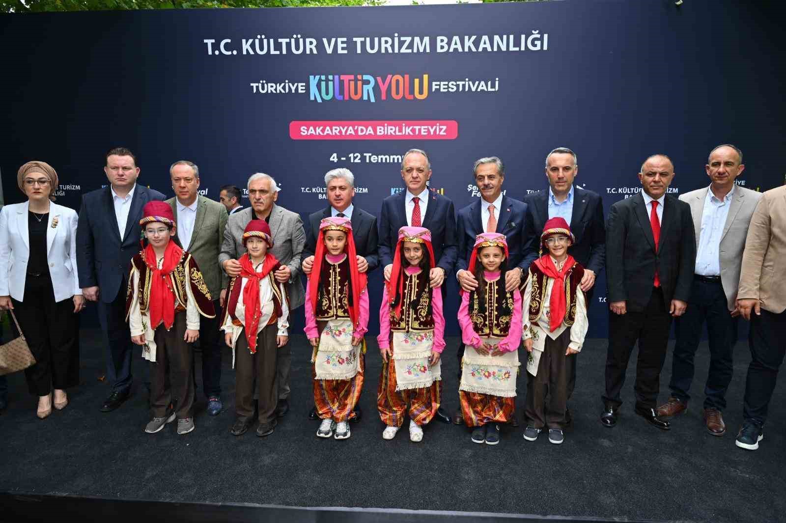 Sakarya’da kültür şöleni başladı: 10 farklı noktada 186 etkinlik