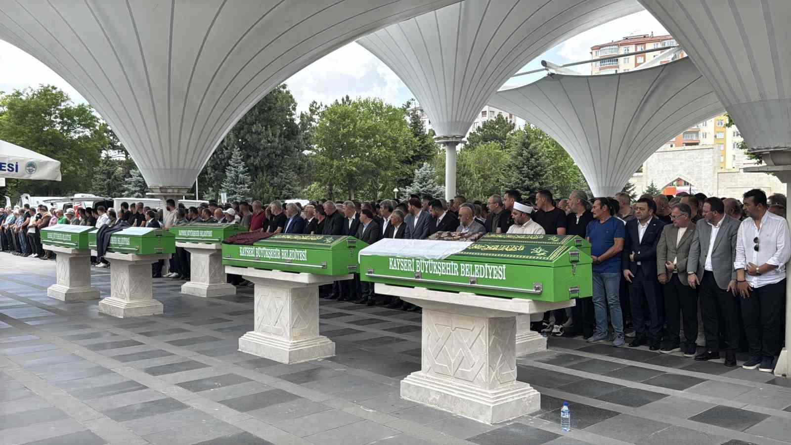 Mehmet Arar’ın babası toprağa verildi