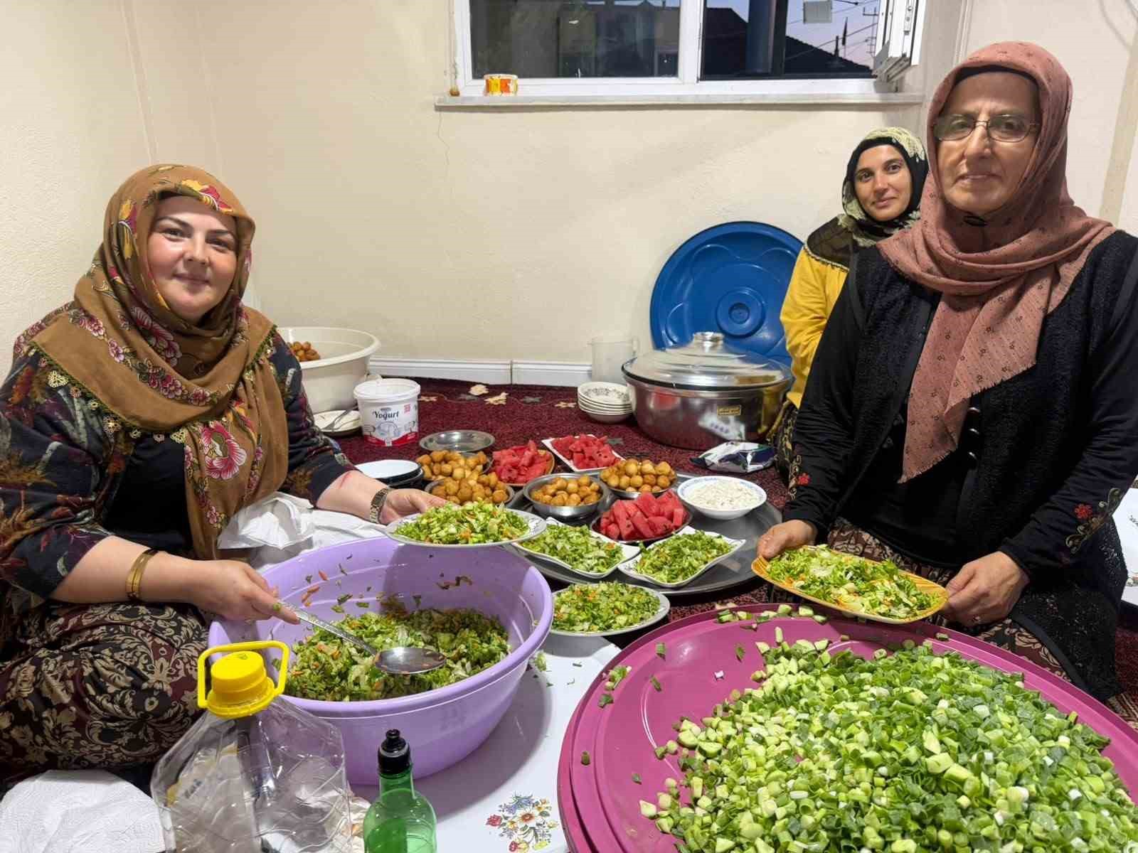 Yenidoğanlar Köyü’nde geleneksel aşure programı birlik ve beraberlik içinde gerçekleştirildi