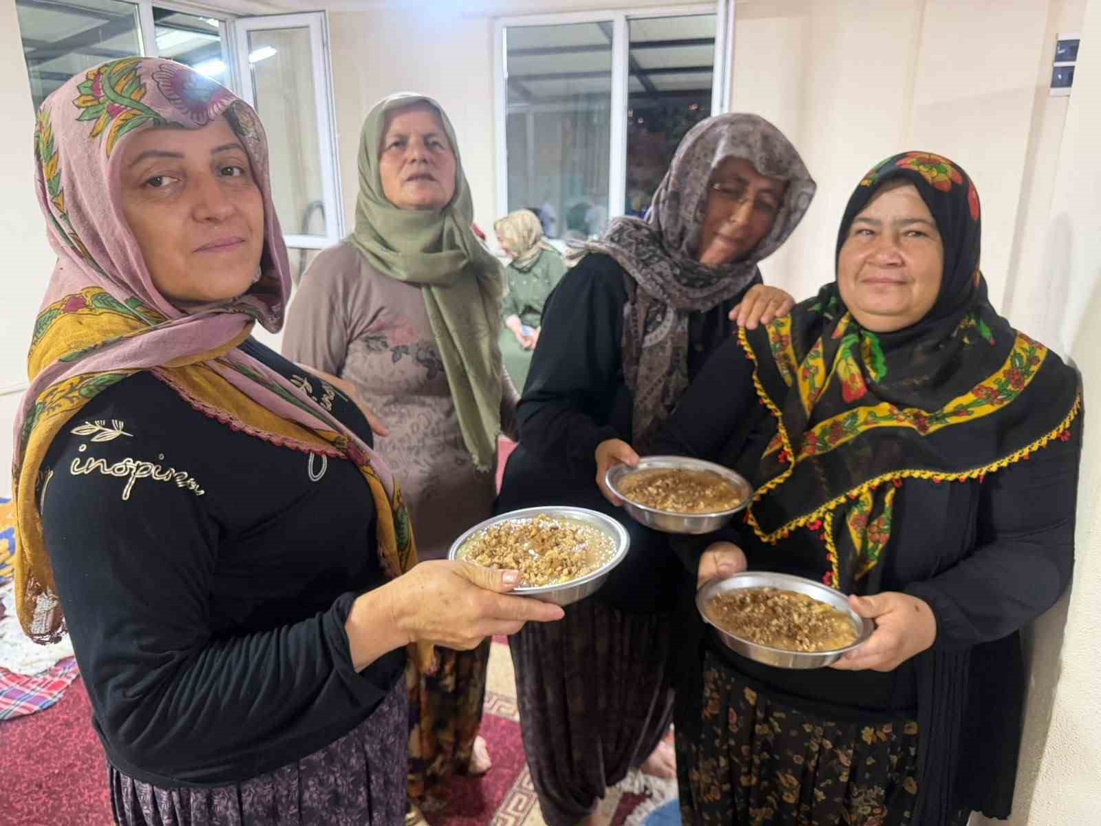 Yenidoğanlar Köyü’nde geleneksel aşure programı birlik ve beraberlik içinde gerçekleştirildi