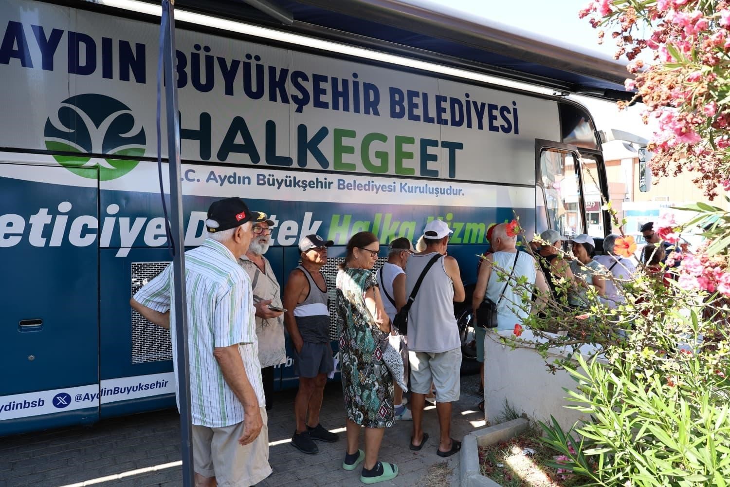 Mobil Halk Ege Et Akbük’te vatandaşlardan yoğun ilgi gördü