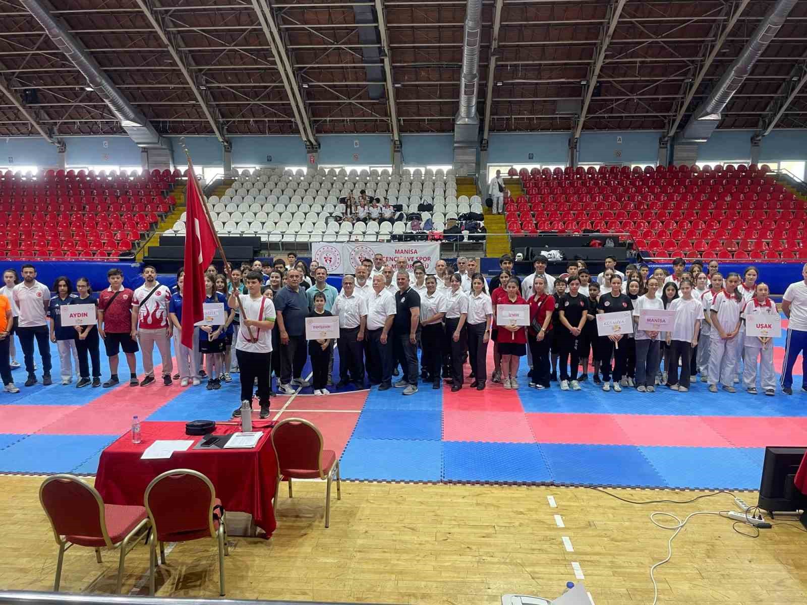 ANALİG’de karate heyecanı Manisa’da başladı