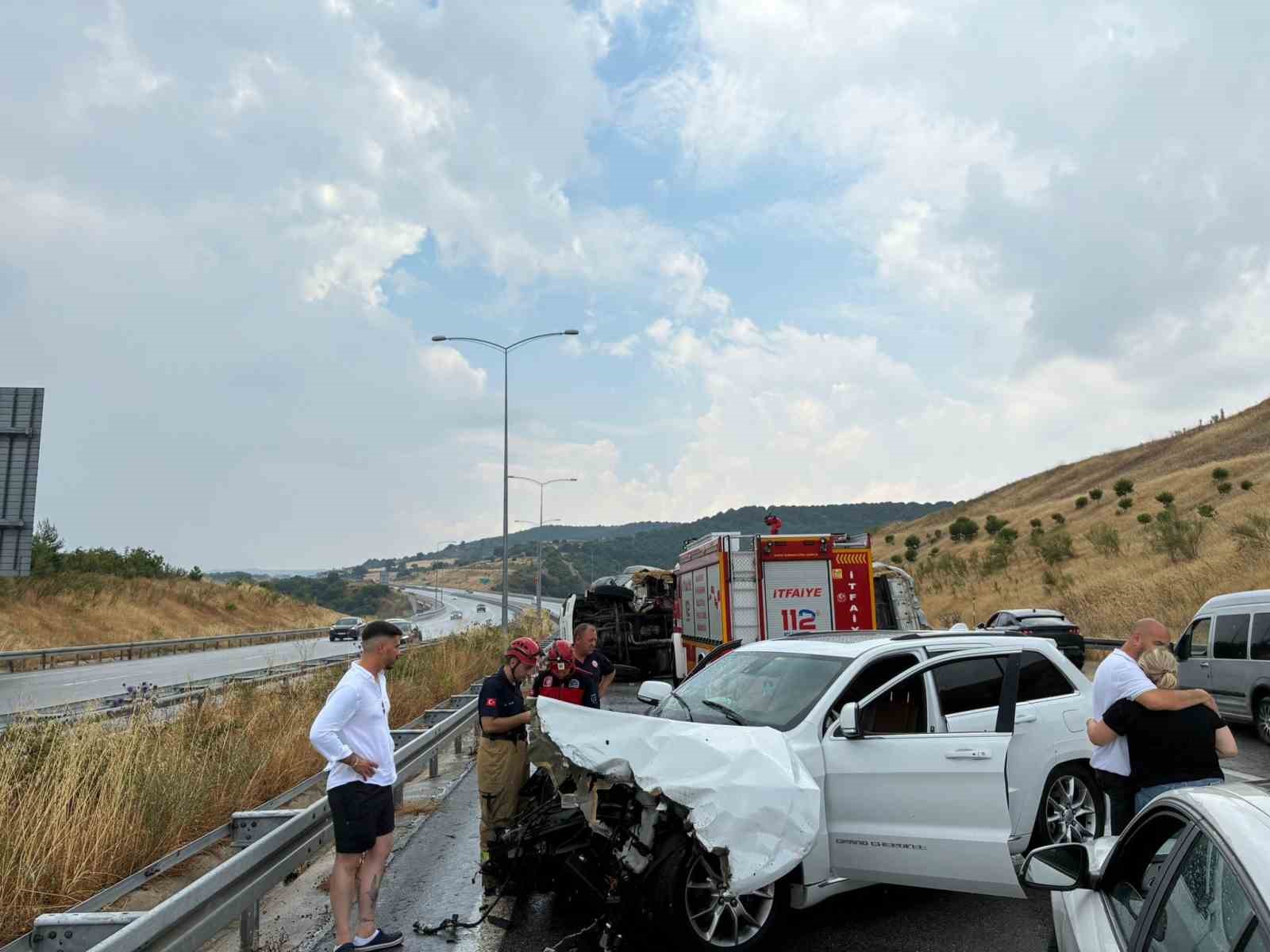 Susurluk’ta otoyolda cip ile kamyon çarpıştı: 1 yaralı