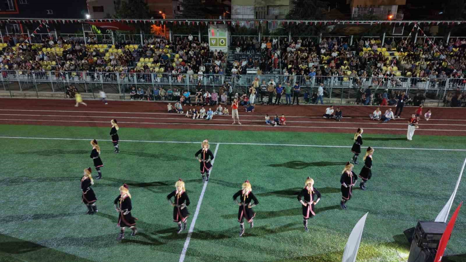 20. Uluslararası Halk Dansları Festivali’nde coşku sürüyor