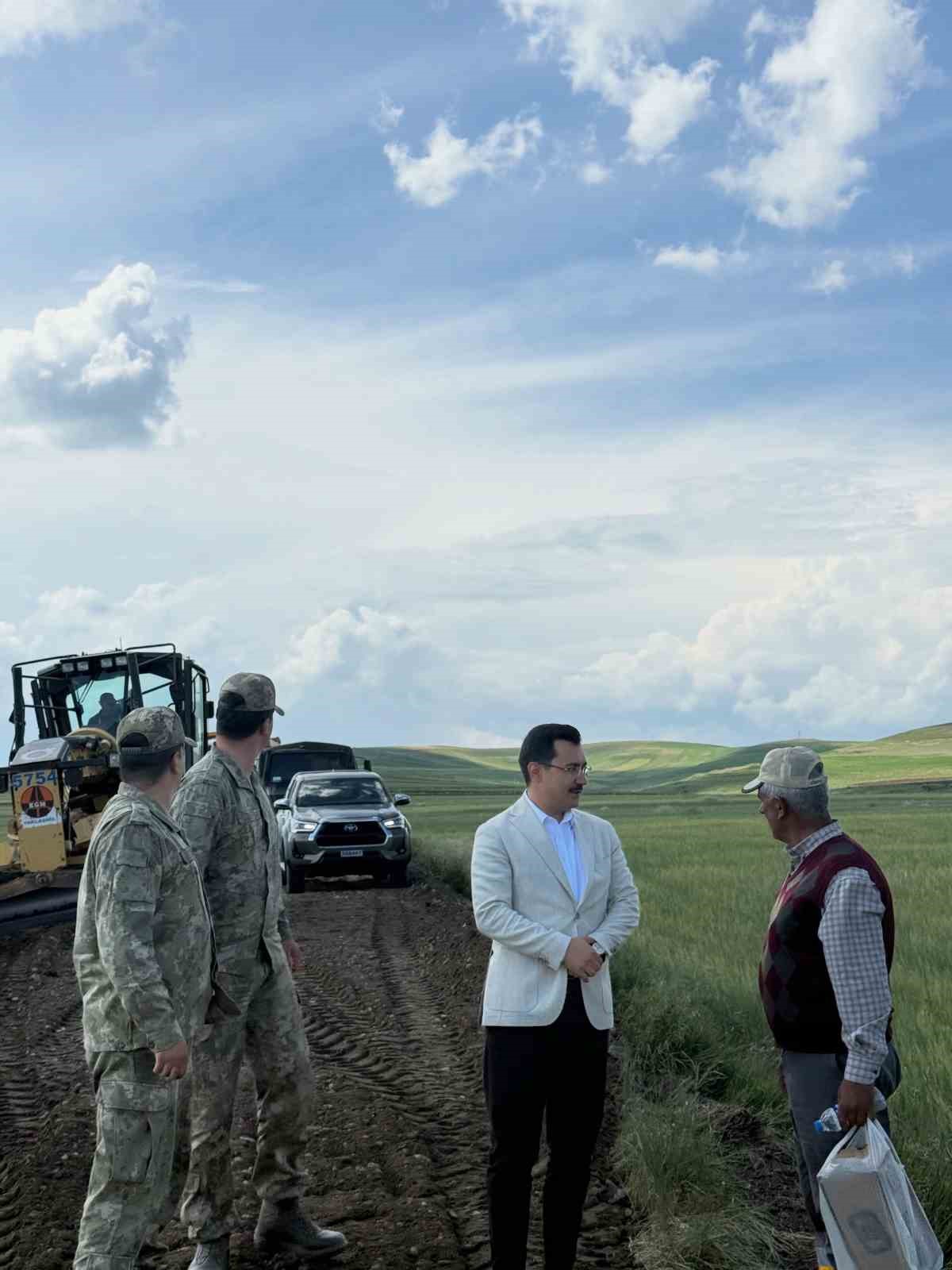 Kaymakam Demirtaş, sınır devriye yolu çalışmalarını yerinde inceledi