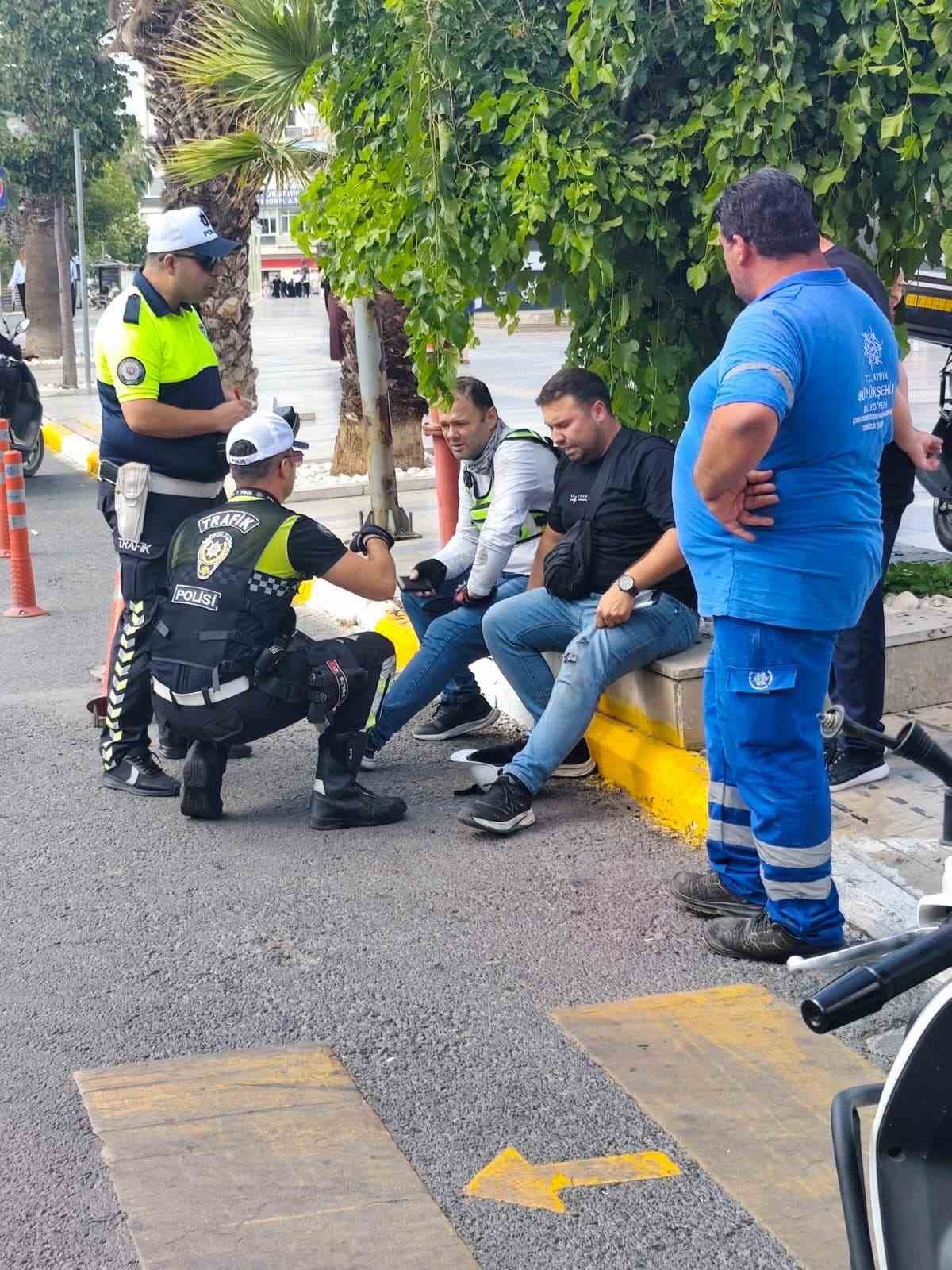 Kavşakta iki motosiklet çarpıştı: 2 yaralı