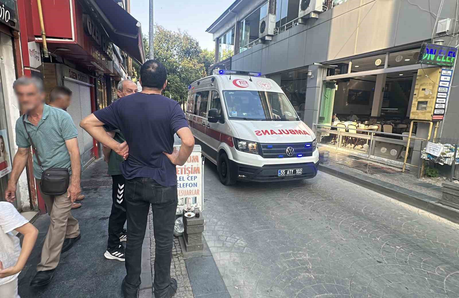 Samsun’da ıslak zeminde düşen genç kadın hastaneye kaldırıldı
