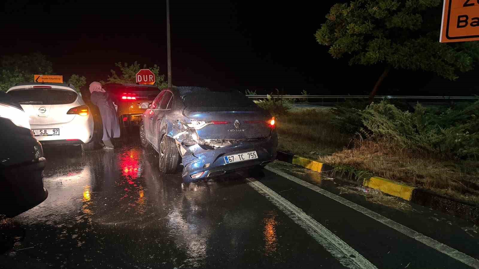 Alaplı Akçakoca yolunda kaza;5 yaralı