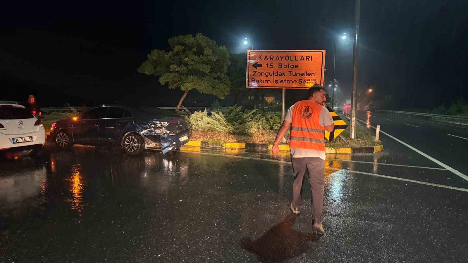 Alaplı Akçakoca yolunda kaza;5 yaralı