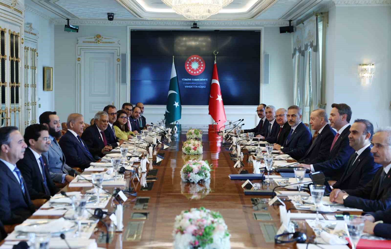 Bakanı Kacır: "Türkiye-Pakistan İş ve Yatırım Forumu’nda, iki ülkenin iş dünyası temsilcileriyle buluştuk"