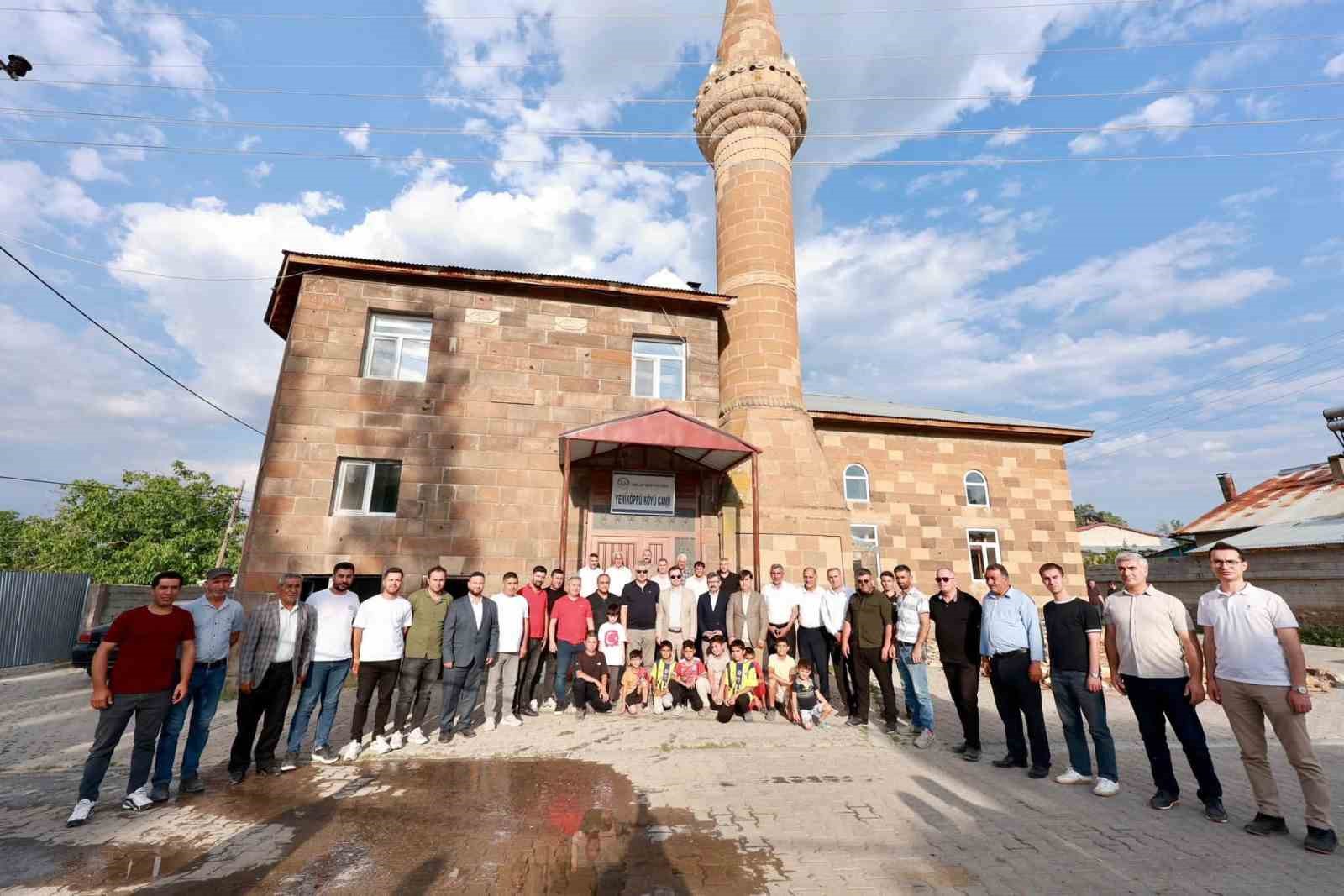 Vali Karakaya ve Mülkiye Başmüfettişlerinden Ahlat’a ziyaret