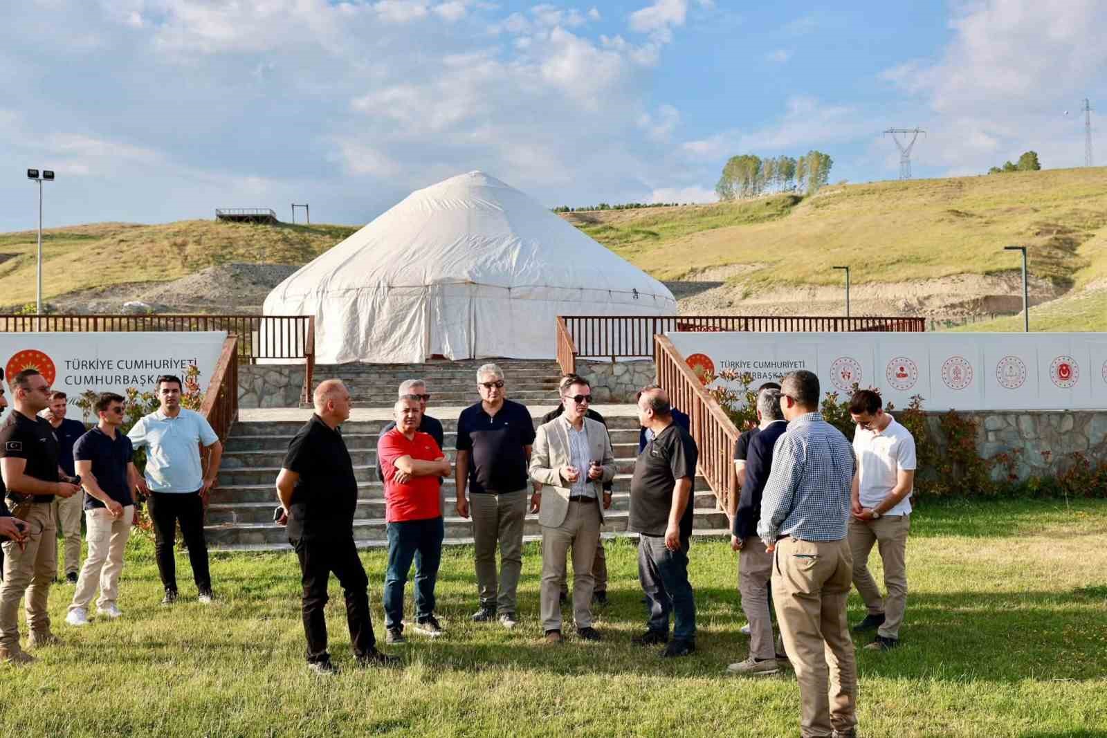 Vali Karakaya ve Mülkiye Başmüfettişlerinden Ahlat’a ziyaret