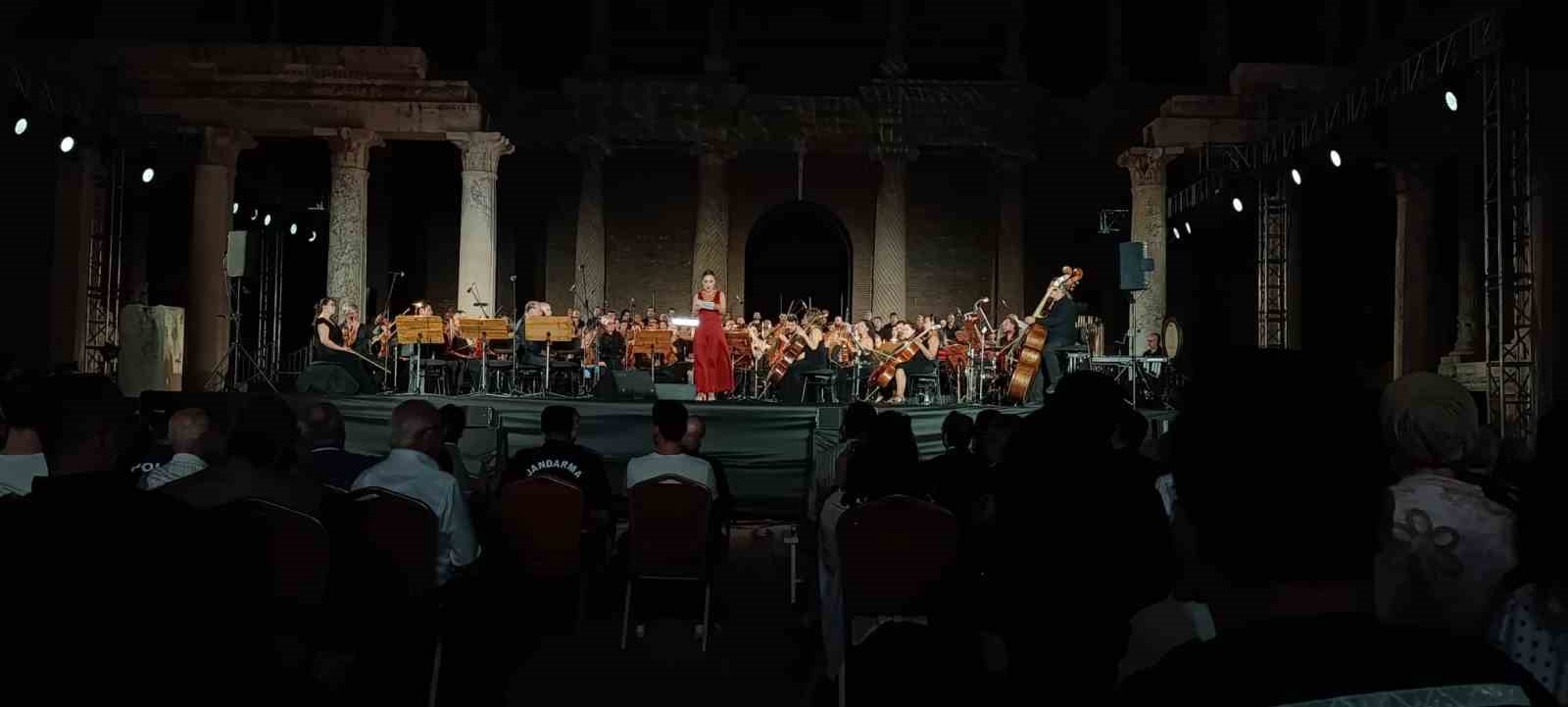 Manisa’da tarihi gece: Sardes Antik Kenti’nde ’Carmina Burana’ rüzgarı