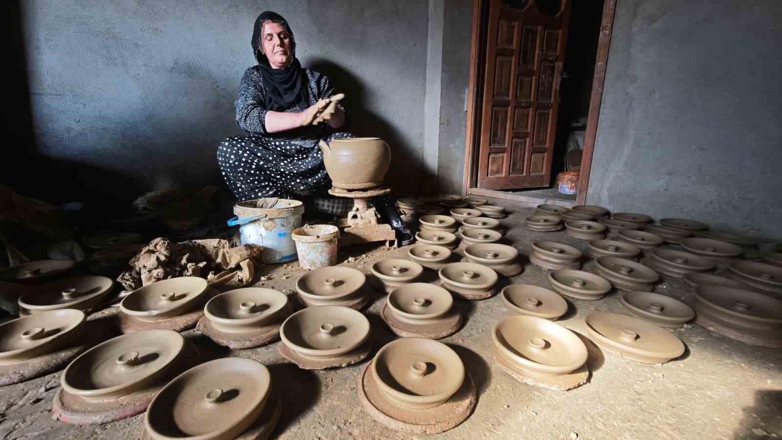 Bitlis’te asırlık çömlekçilik geleneğini kadınlar yaşatıyor