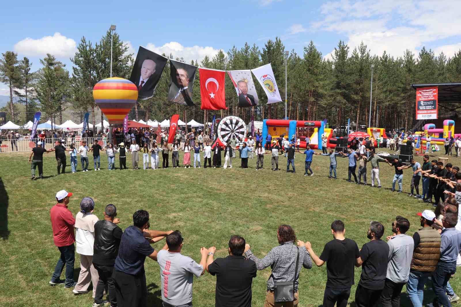 Olur Akdağ Festivali büyük coşkuyla başladı, çocuklar doyasıya eğlendi