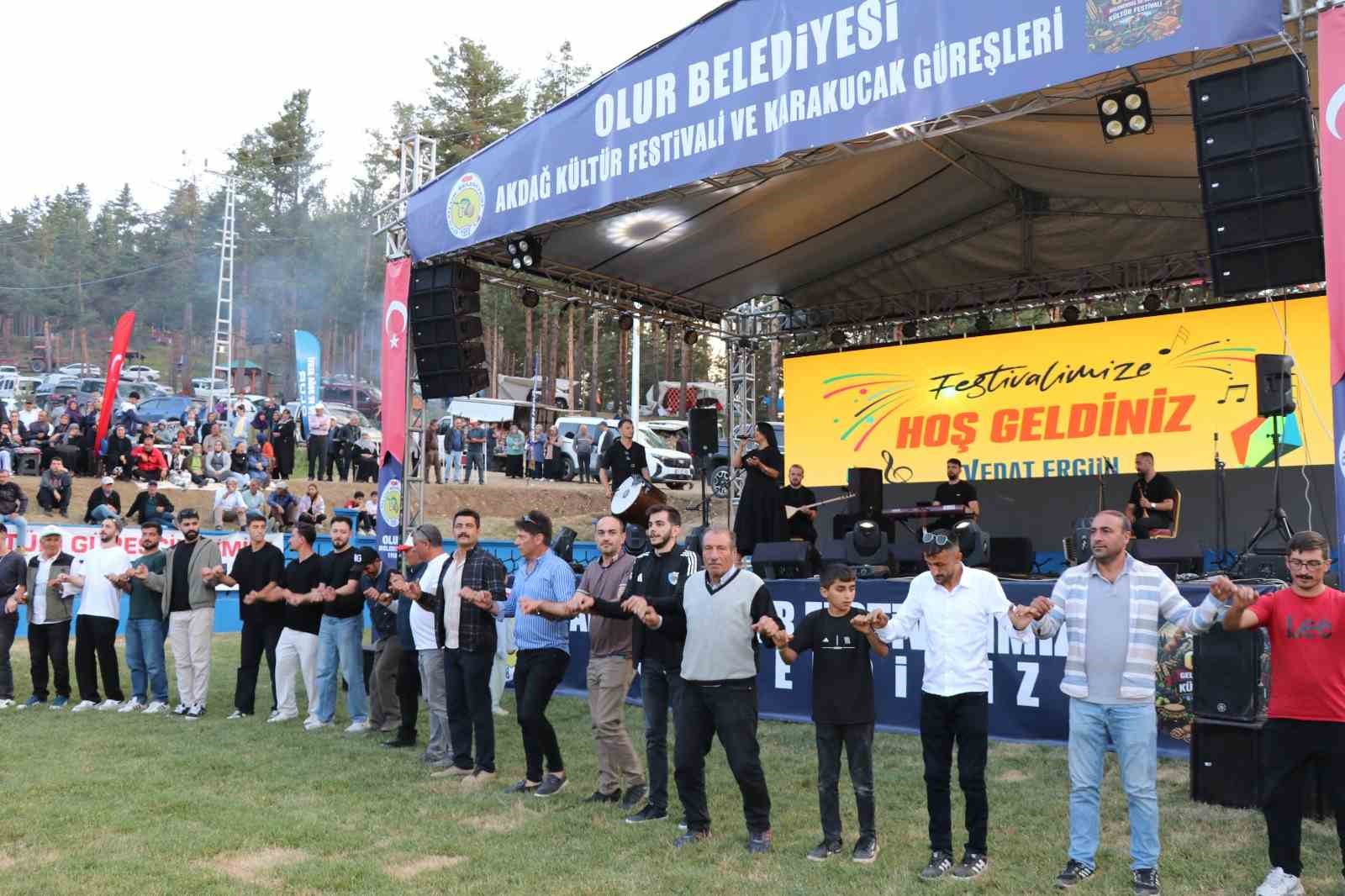 Olur Akdağ Festivali büyük coşkuyla başladı, çocuklar doyasıya eğlendi