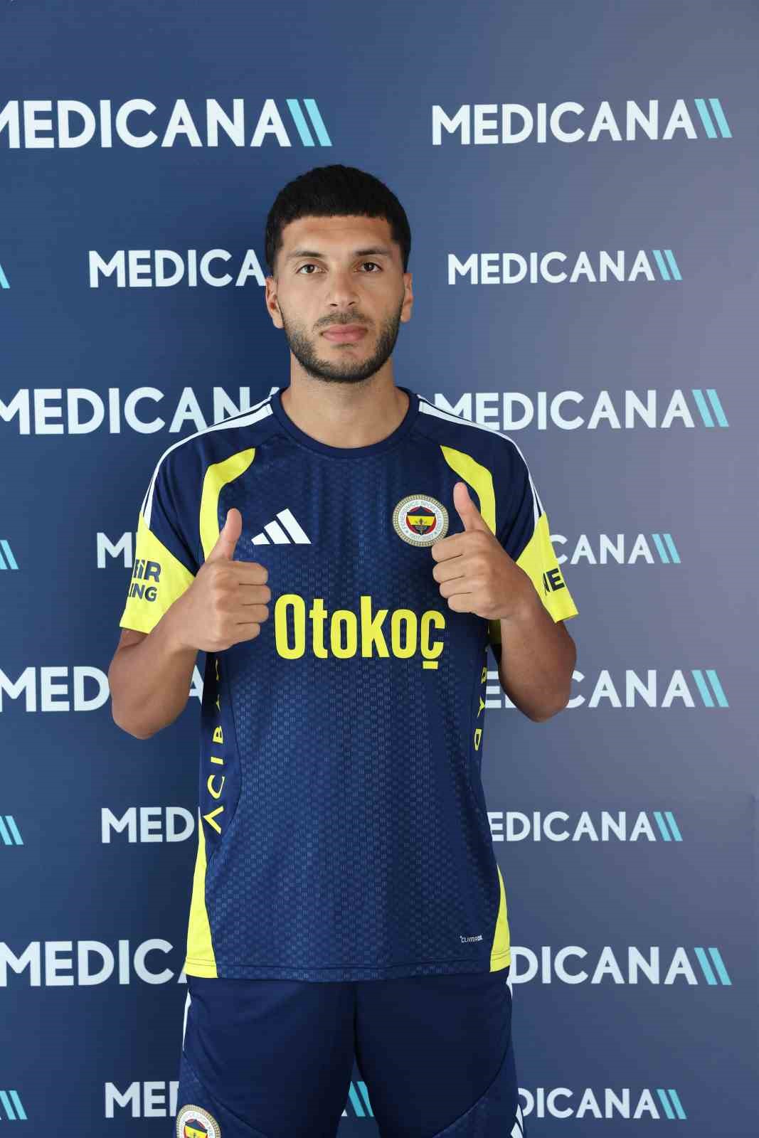 Fenerbahçe’de milli futbolcular sağlık kontrolünden geçti