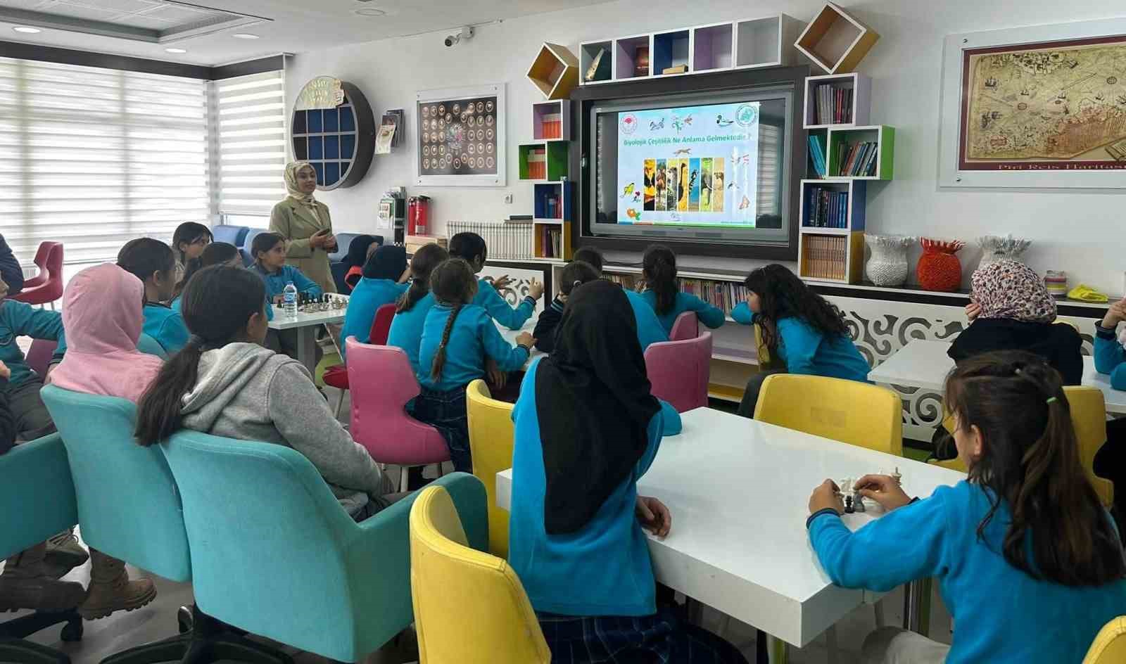 Bayburt’ta 587 öğrenciye doğa eğitimi verildi
