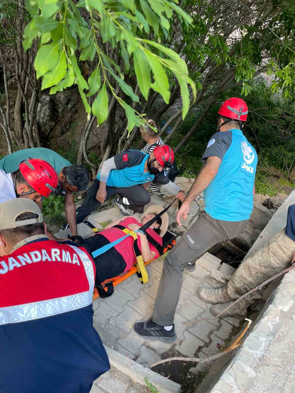 Tunceli’de yaralanan kadın ekiplerin müdahalesiyle kurtarıldı
