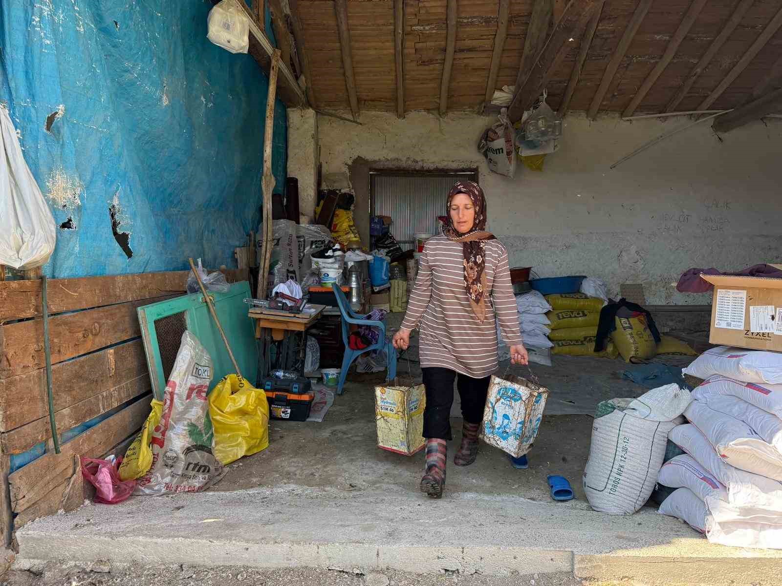"Hayvanlara büyü yaptı" denilerek vahşice öldürülen adamın karısı tek başına çobanlık yaparak 2 oğlunu okutmaya çalışıyor