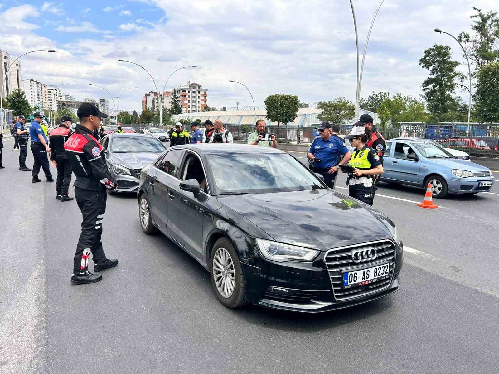 Ankara’da NATO Zirvesi kapsamında asayiş ve trafik denetimi gerçekleştirildi