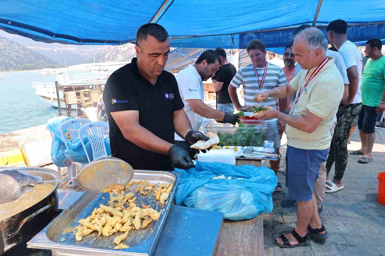 İstilacı tür aslan balığını önce avladılar, sonra tadına baktılar
