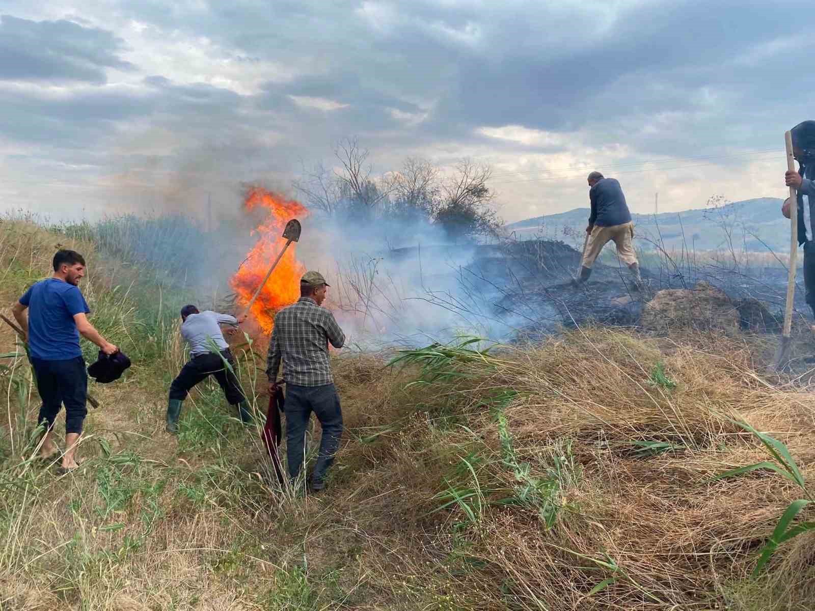 Mihalıççık’ta anız yangını büyümeden söndürüldü