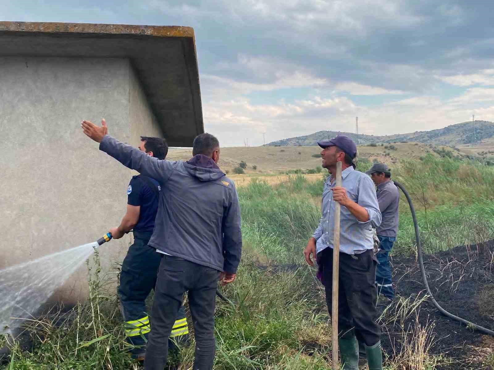 Mihalıççık’ta anız yangını büyümeden söndürüldü