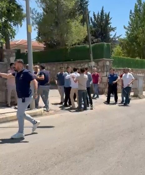 Kavga eden şahıslara biber gazıyla müdahale edildi