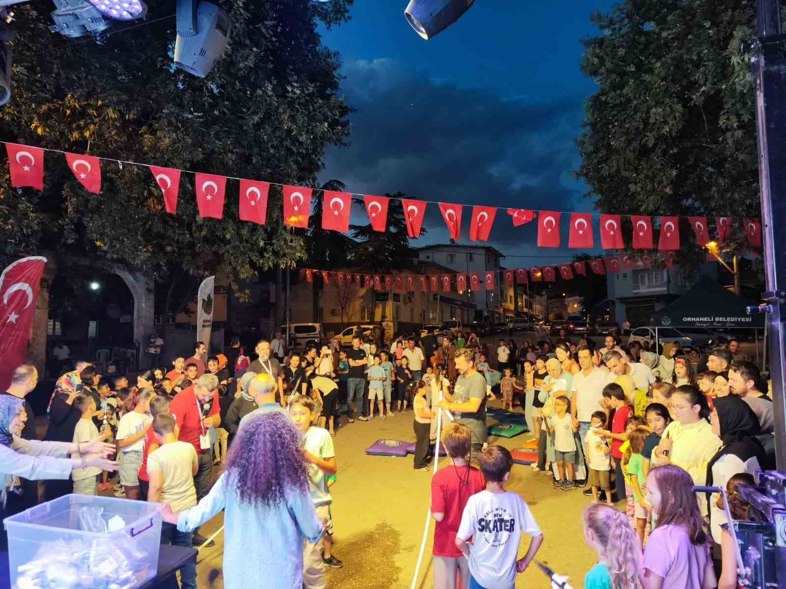Orhaneli’de MobilFest ile bilim dolu gece