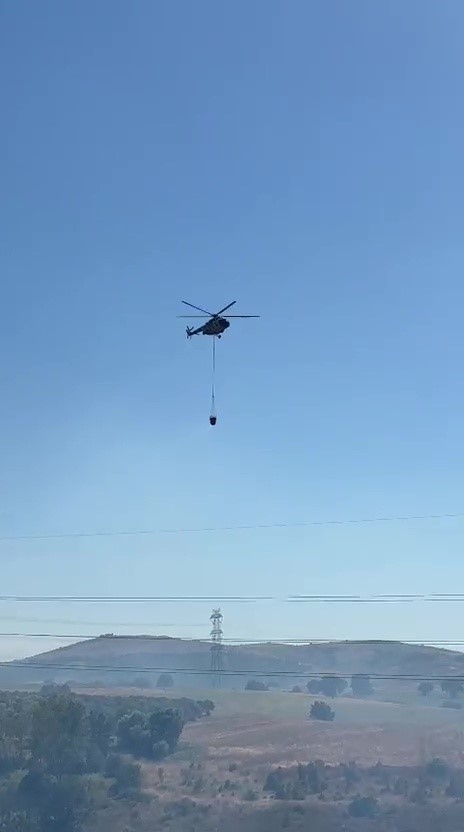 Karacabey’de engebeli arazide yangın