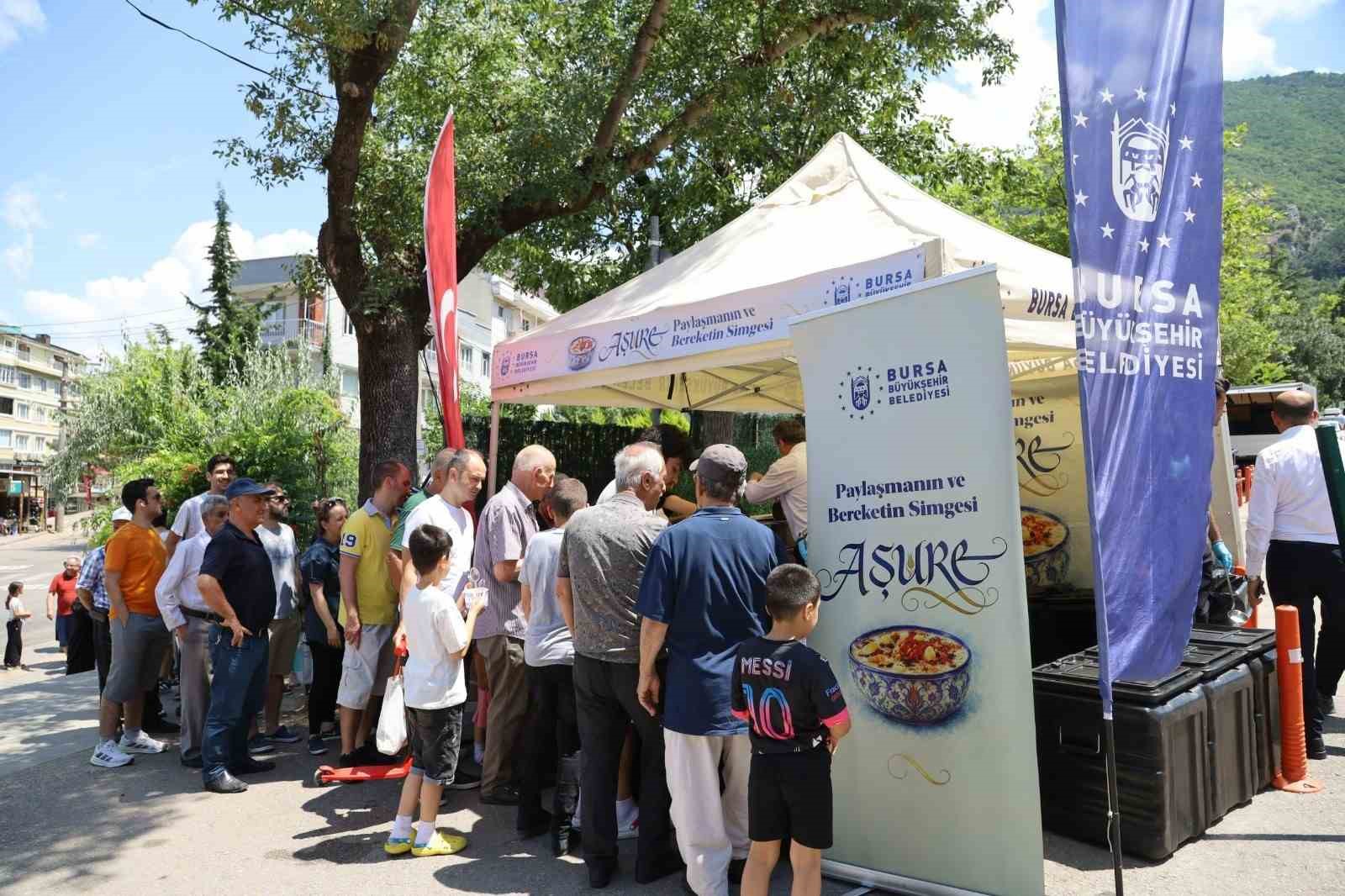 Teleferik Meydanı’nda aşure bereketi