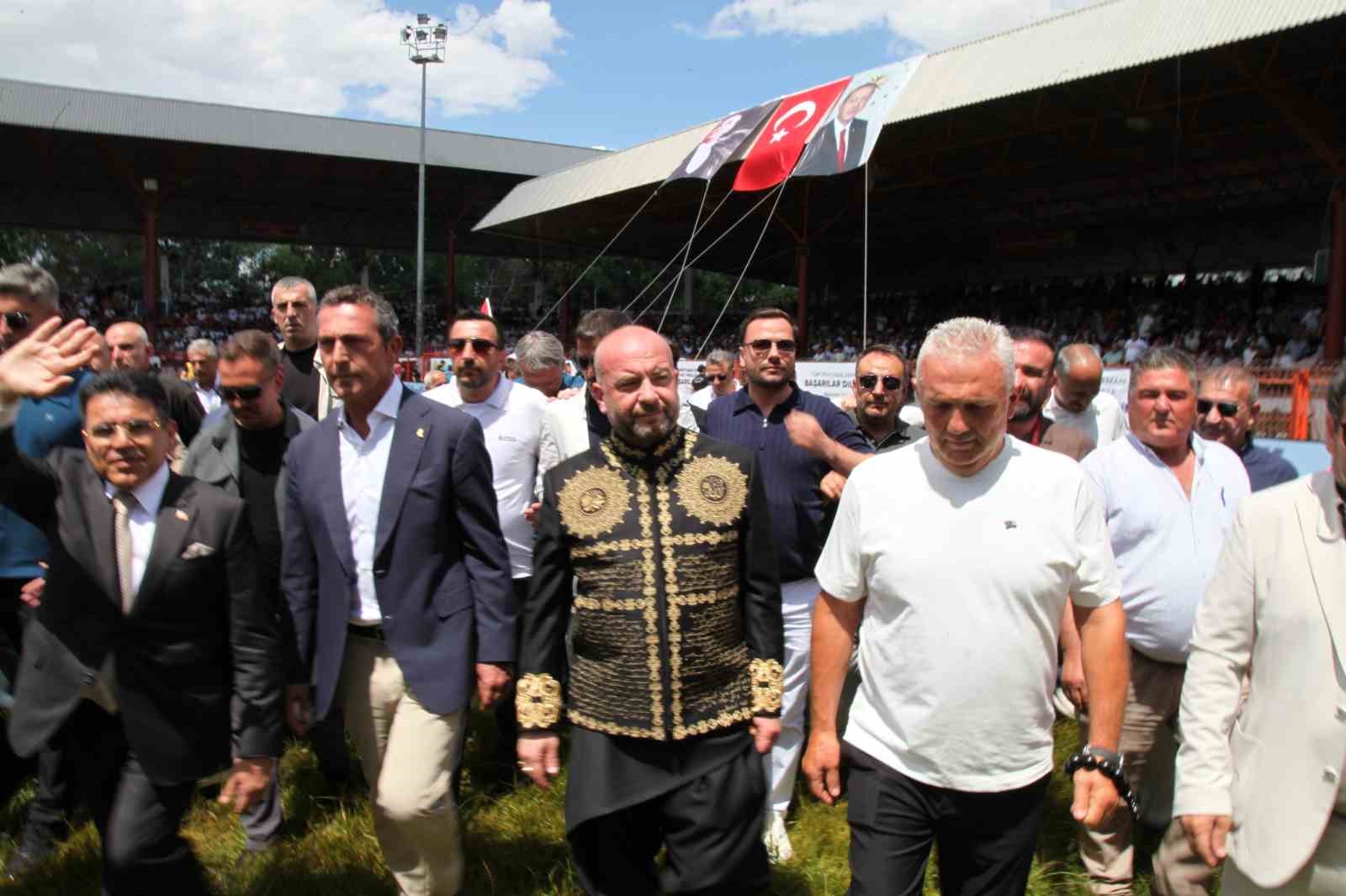 Kırkpınar Ağası Ufuk Özünlü, altın kemerin ebedi sahibi oldu