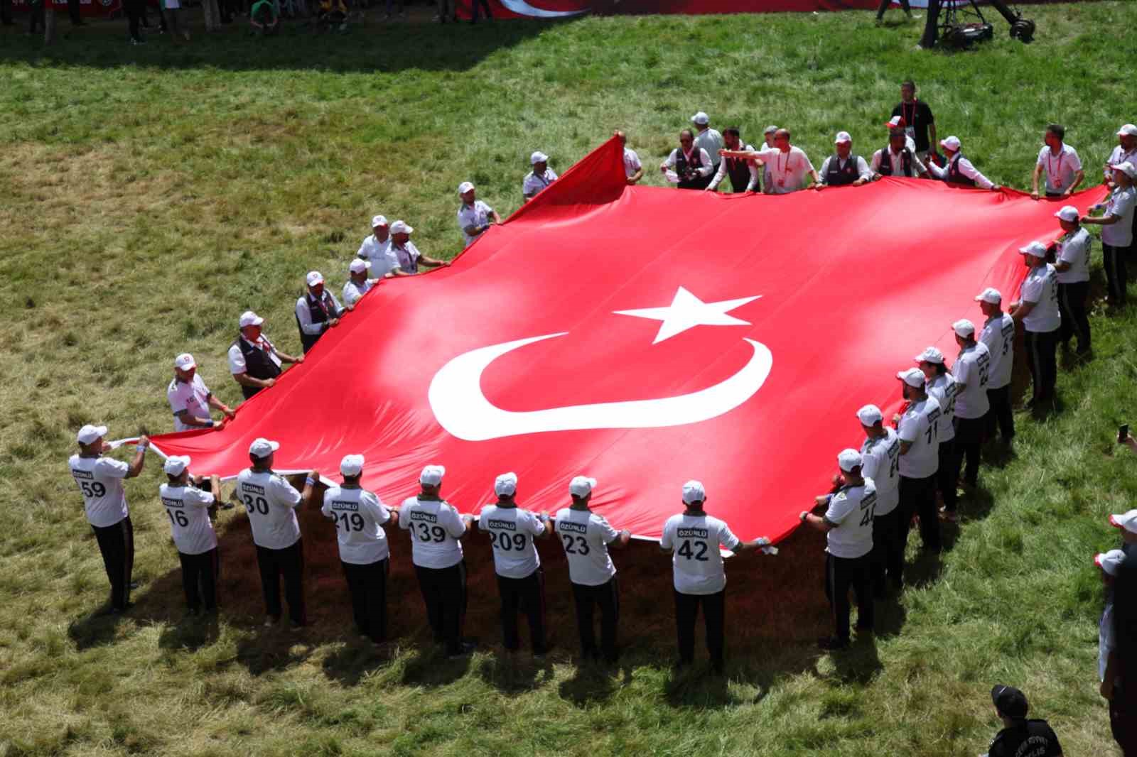 Kırkpınar Ağası Ufuk Özünlü, altın kemerin ebedi sahibi oldu
